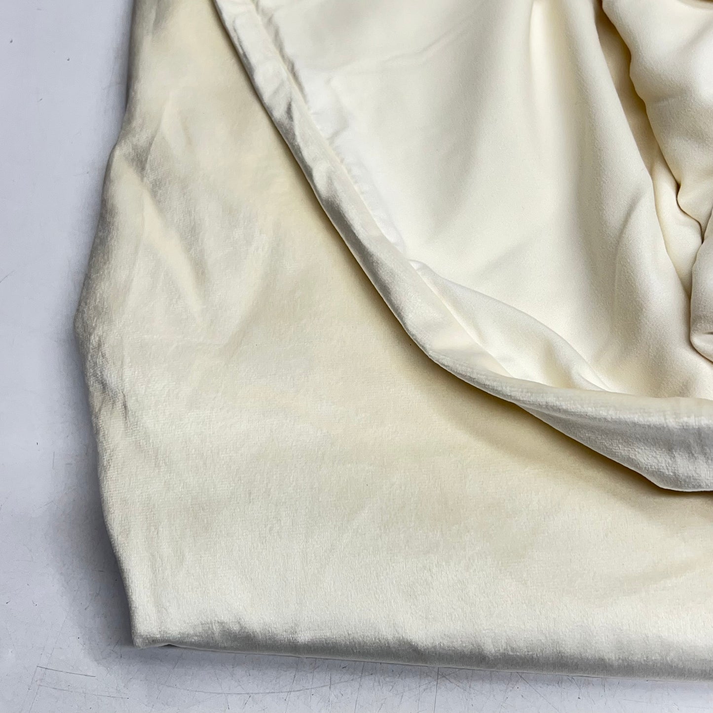 TRIBECA LIVING Venice Velvet 3 Piece Duvet Set 100% Polyester Queen White