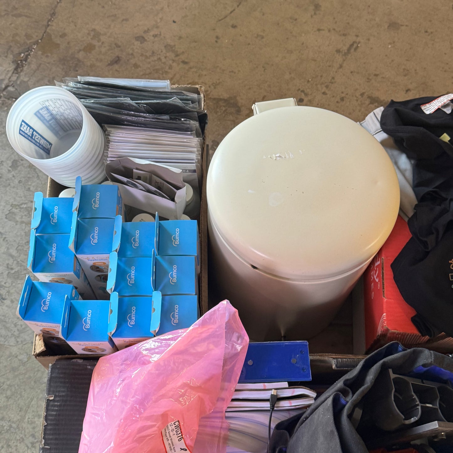 ZA@ Pallet of MIXED Food, Clothing, Baby Cereal, Diaper Cream, Shoe Covers, Etc... (AS-IS)