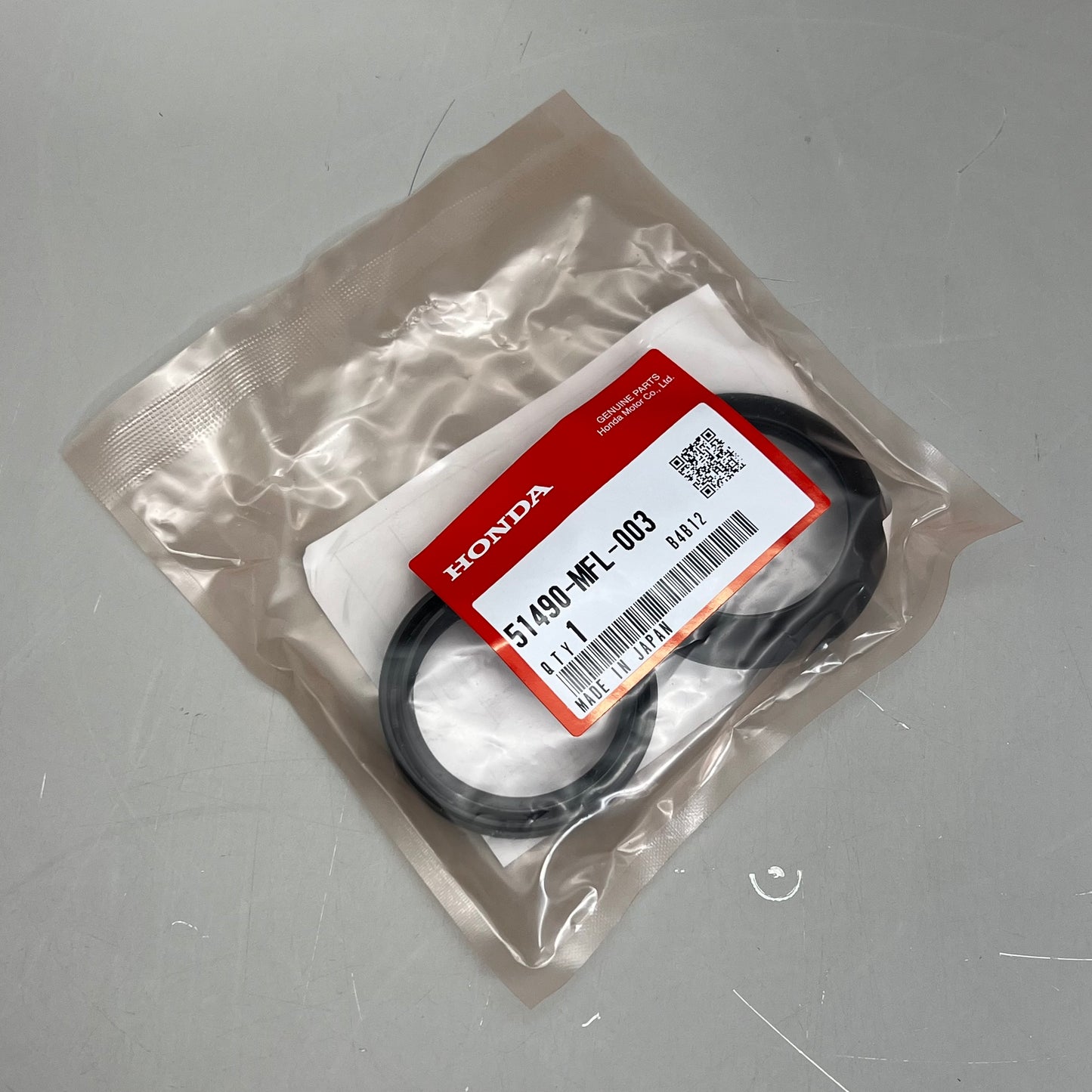 HONDA Front Fork Seal Set For Motorcycle Genuine OEM 51490-MFL-003