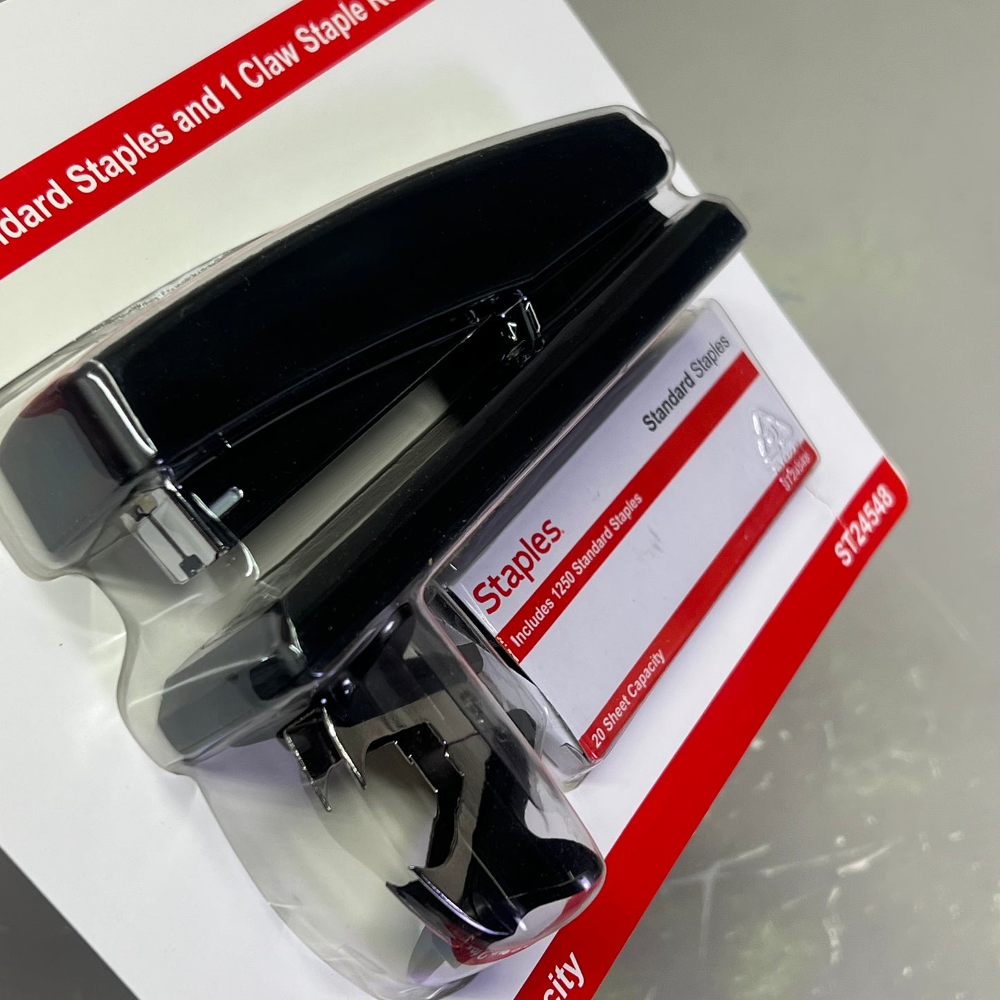 ZA@ STAPLES Combo Pack Desktop Stapler 20 Sheet Capacity Black ST24548