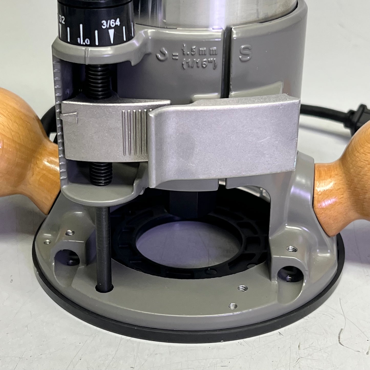 BOSCH Router Combo Pack W/ Hard Case 12 Amp 2-1/4 Horse Power 1617EVSPK