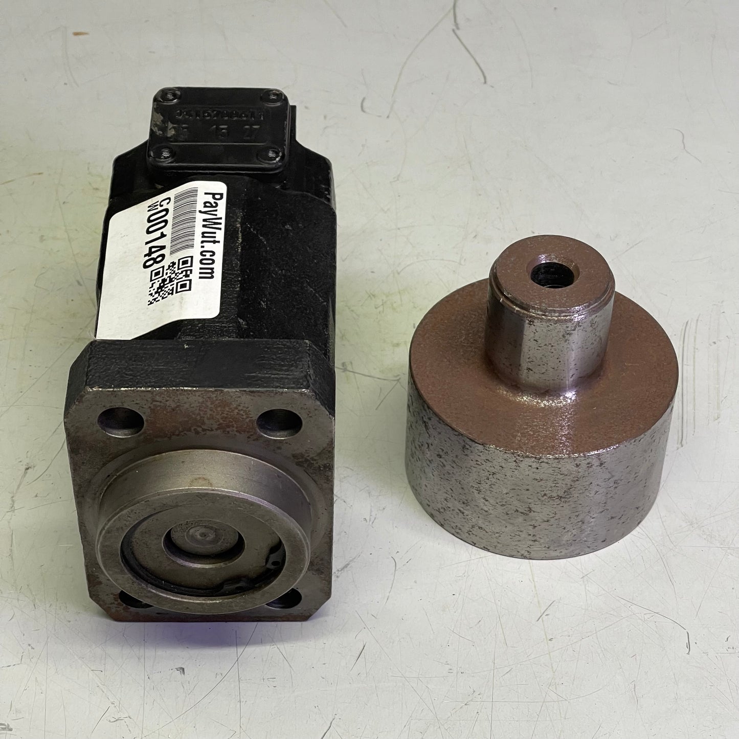 BOSCH Genuine Fuel Pump F00B.0P.04F (AS-IS, FOR PARTS ONLY)