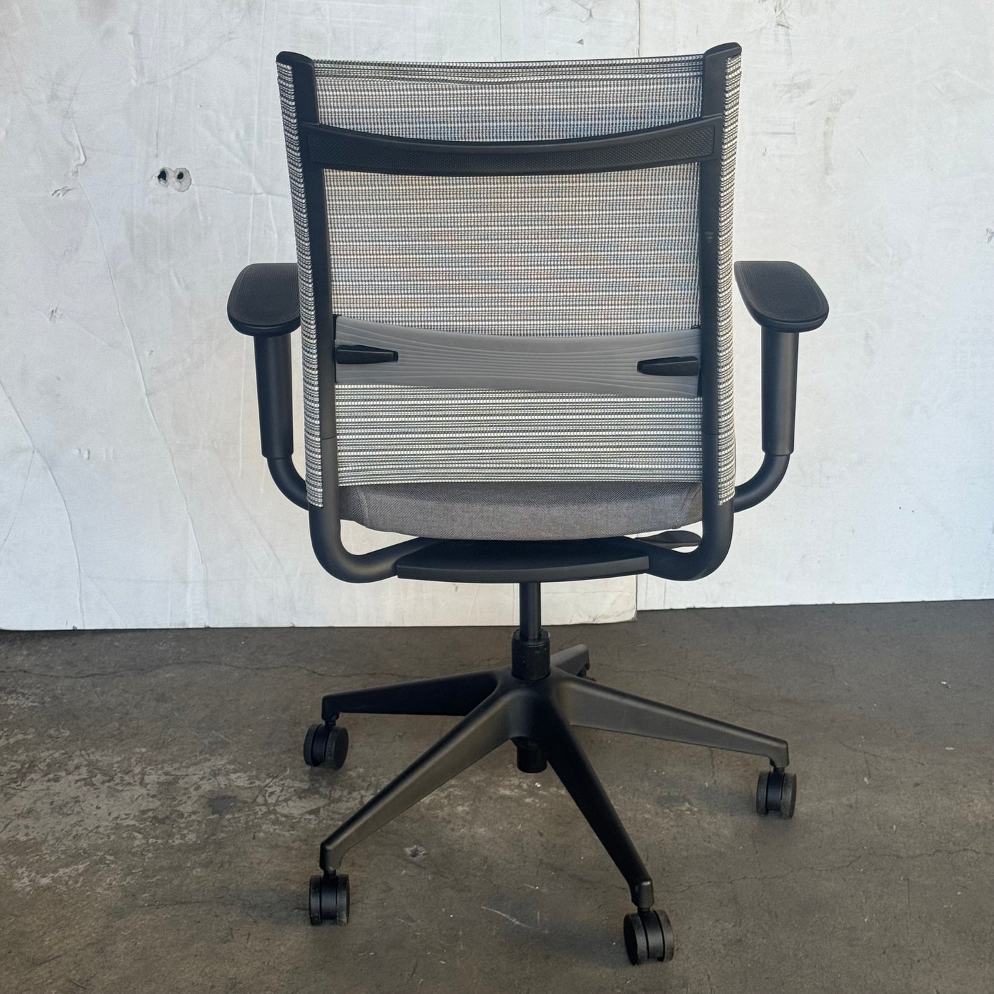 SITONIT SEATING Wit Office Chair Grey Color With Rolling Wheels