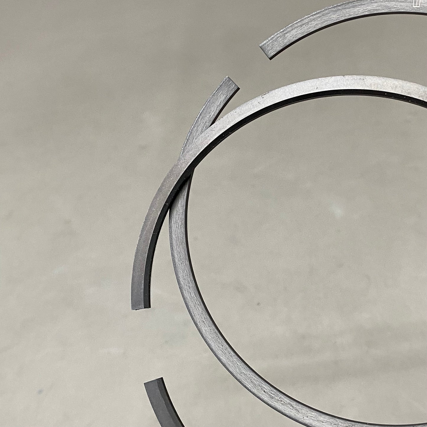 MAHLE Cummins Piston W/Rings Replacement For Ram 225-3732