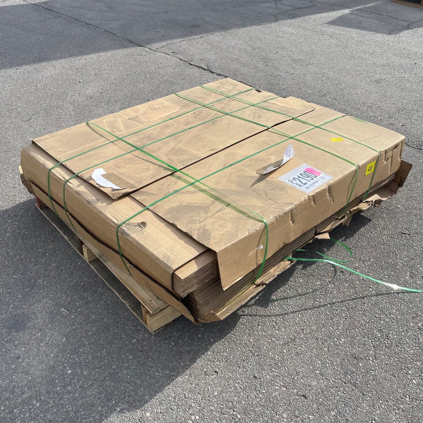 ZA@ Pallet of MIXED (185 Pack) Boxes 15”x11”x7-1/2” (AS-IS)