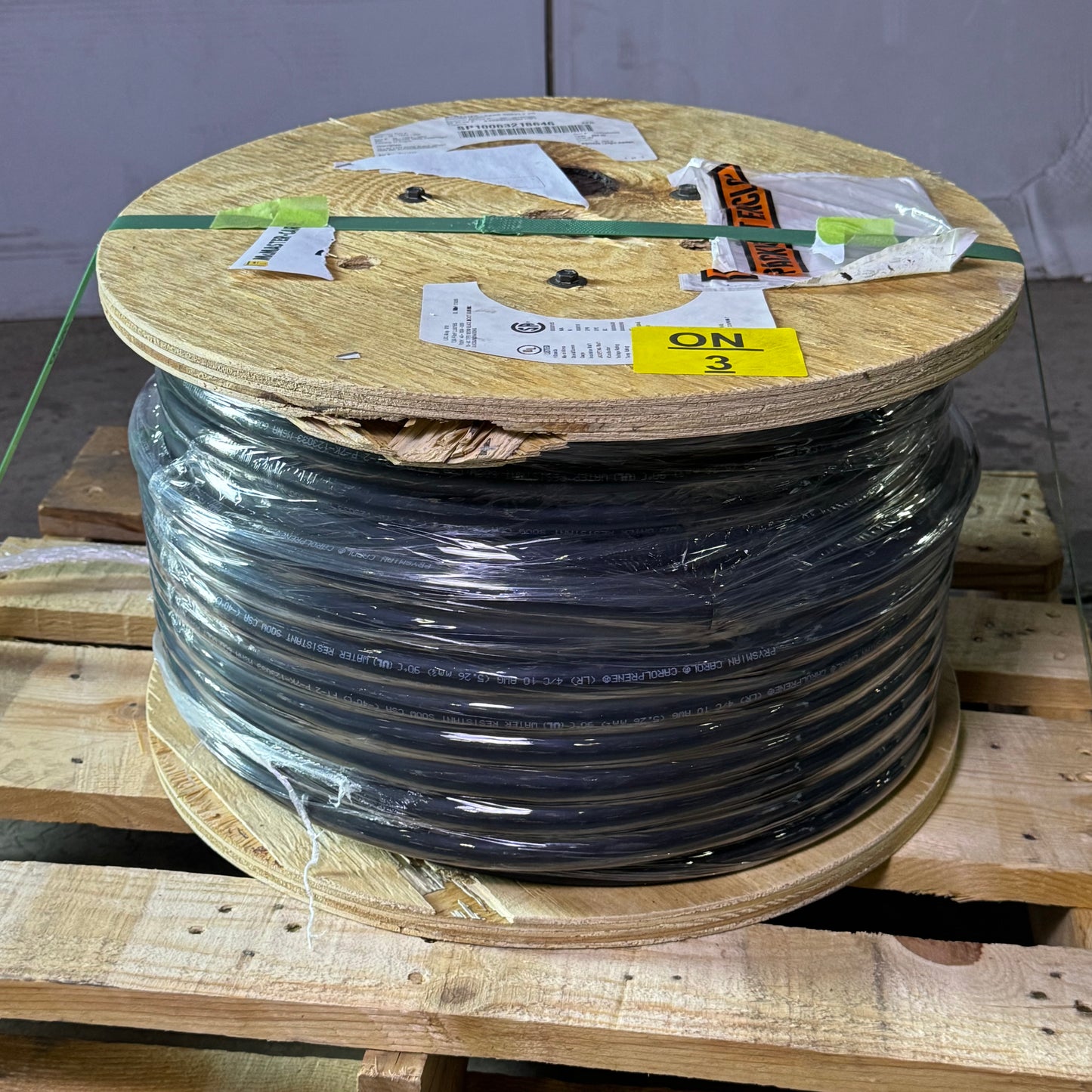 MCMASTER 10-4C TYPE S00W Black Jacket 600V 90C Sz 1" x 250 ft 4A-1004-WXP