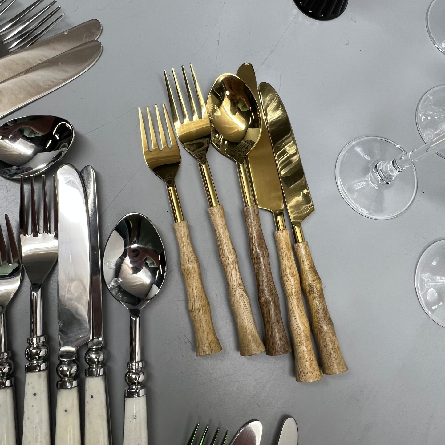 ZA@ PAYWUT Assorted Cutlery, Wine Glasses, and Commercial Dishwasher Rack