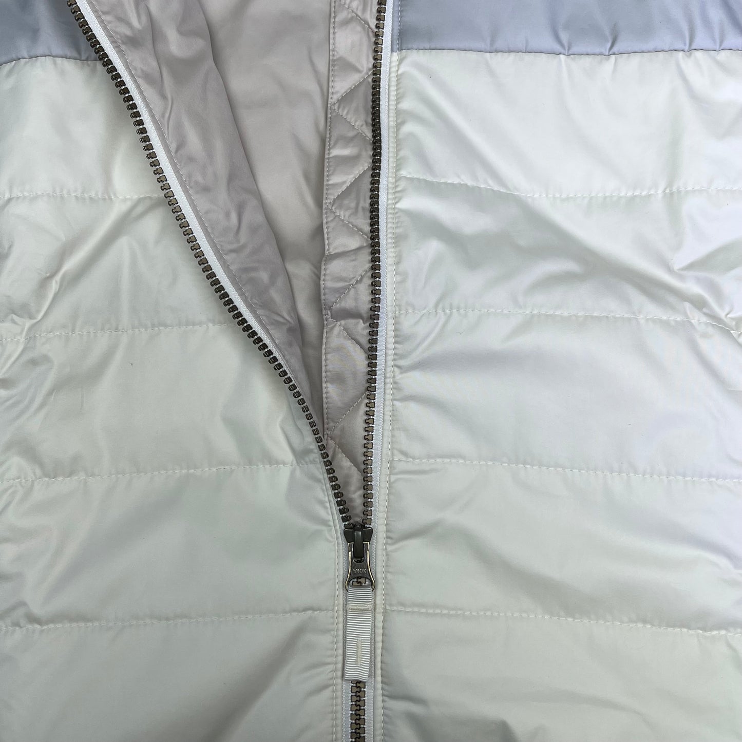 L.L. BEAN Mountain Classic Puffer Vest Women's Sz L Reg Shore/Paperwhite 513527