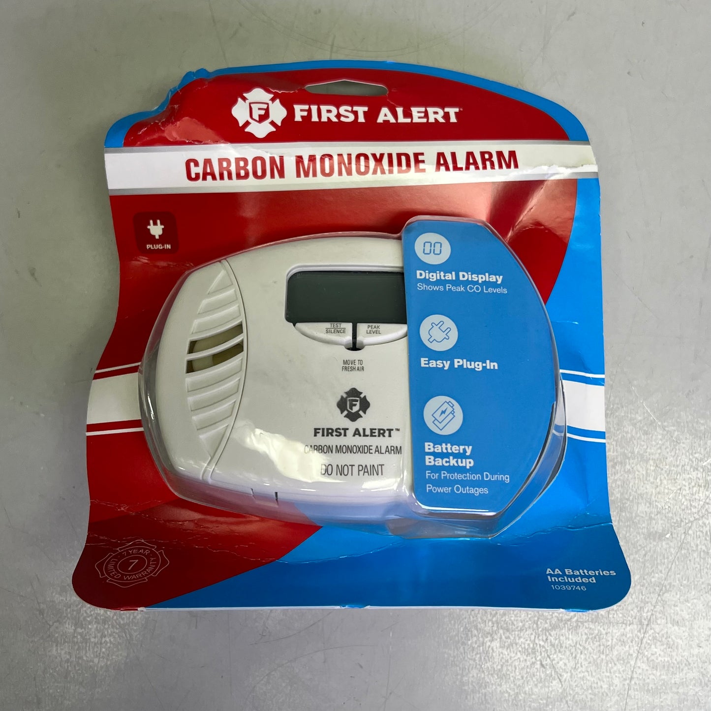 FIRST ALERT Carbon Monoxide Detector 85-Decibel Alarm & Backlit Display 1043691