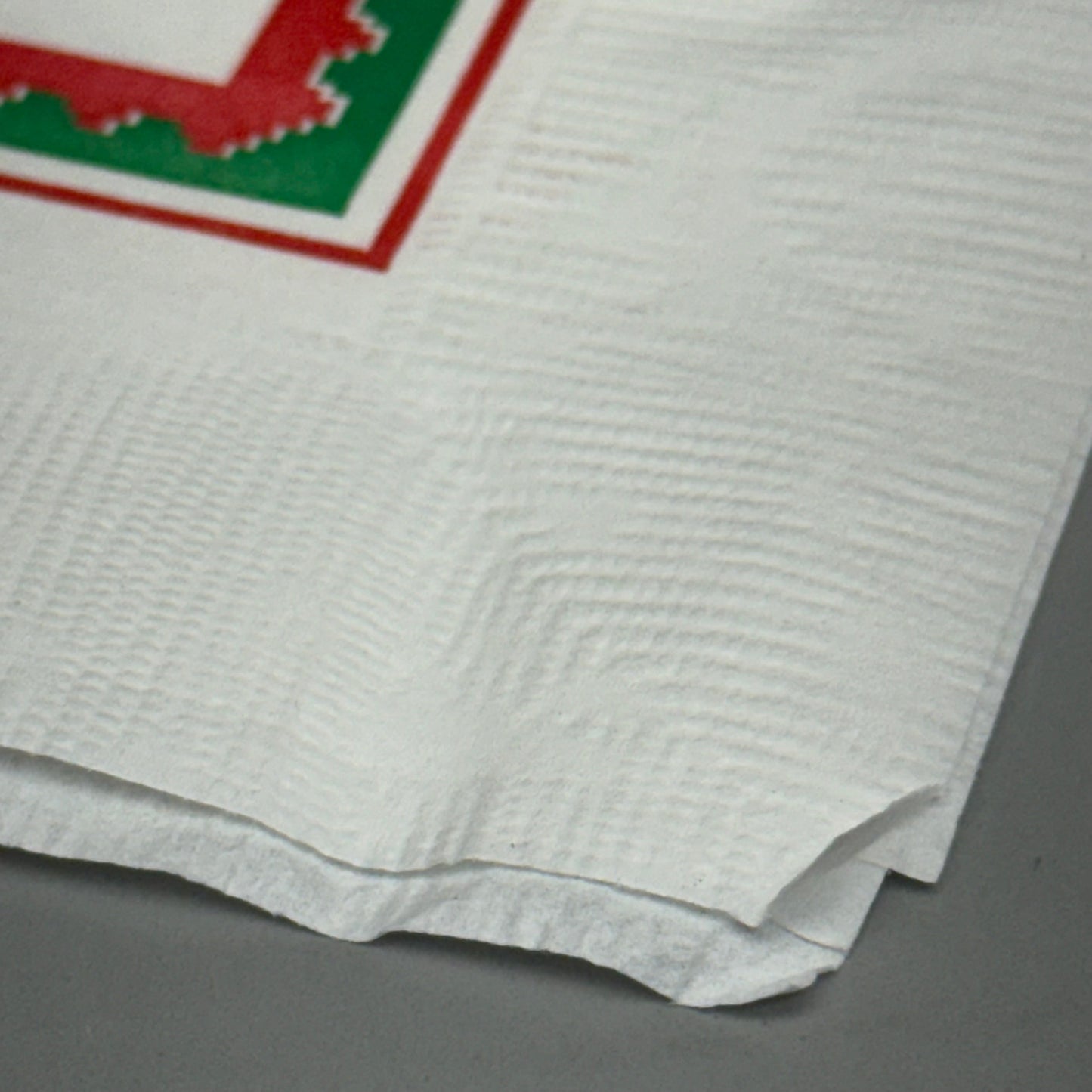 ZA@ PATERSON RED & GREEN 2000PK! Napkins 3Ply White ADV. AZTECA NC03449 E