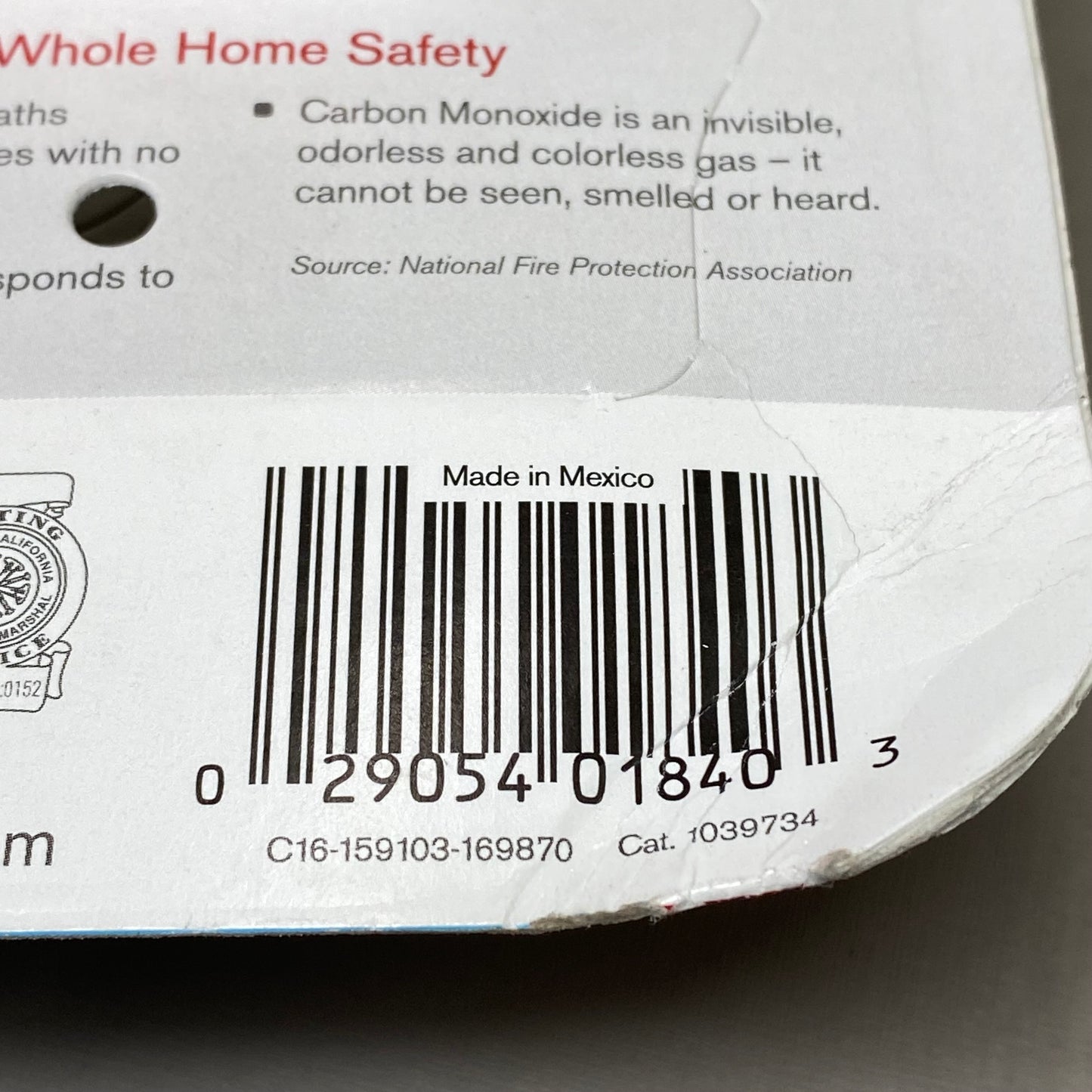 FIRST ALERT Plug-In Carbon Monoxide Alarm 5"x1.38"x3.4" White 1039734