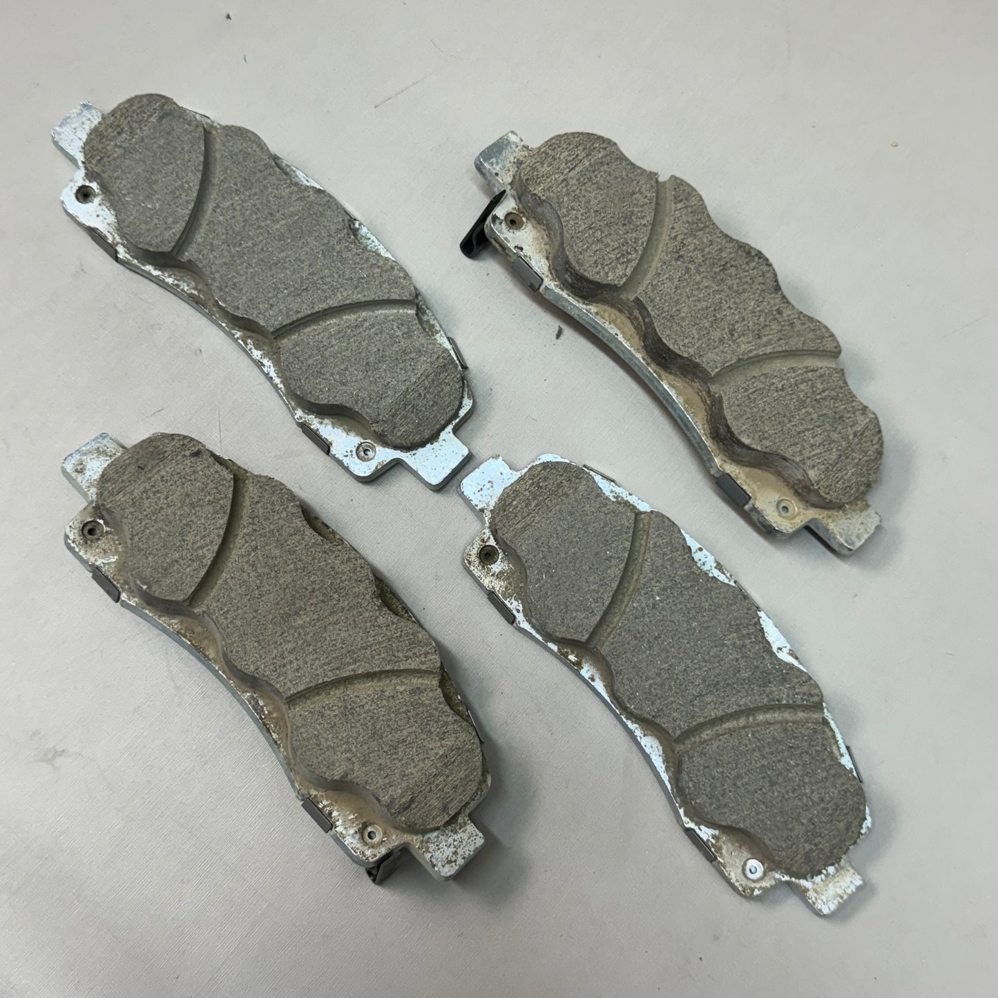 WAGNER OEx Ceramic Disc Brake Pad Set 6" x 2" Grey OEX1102