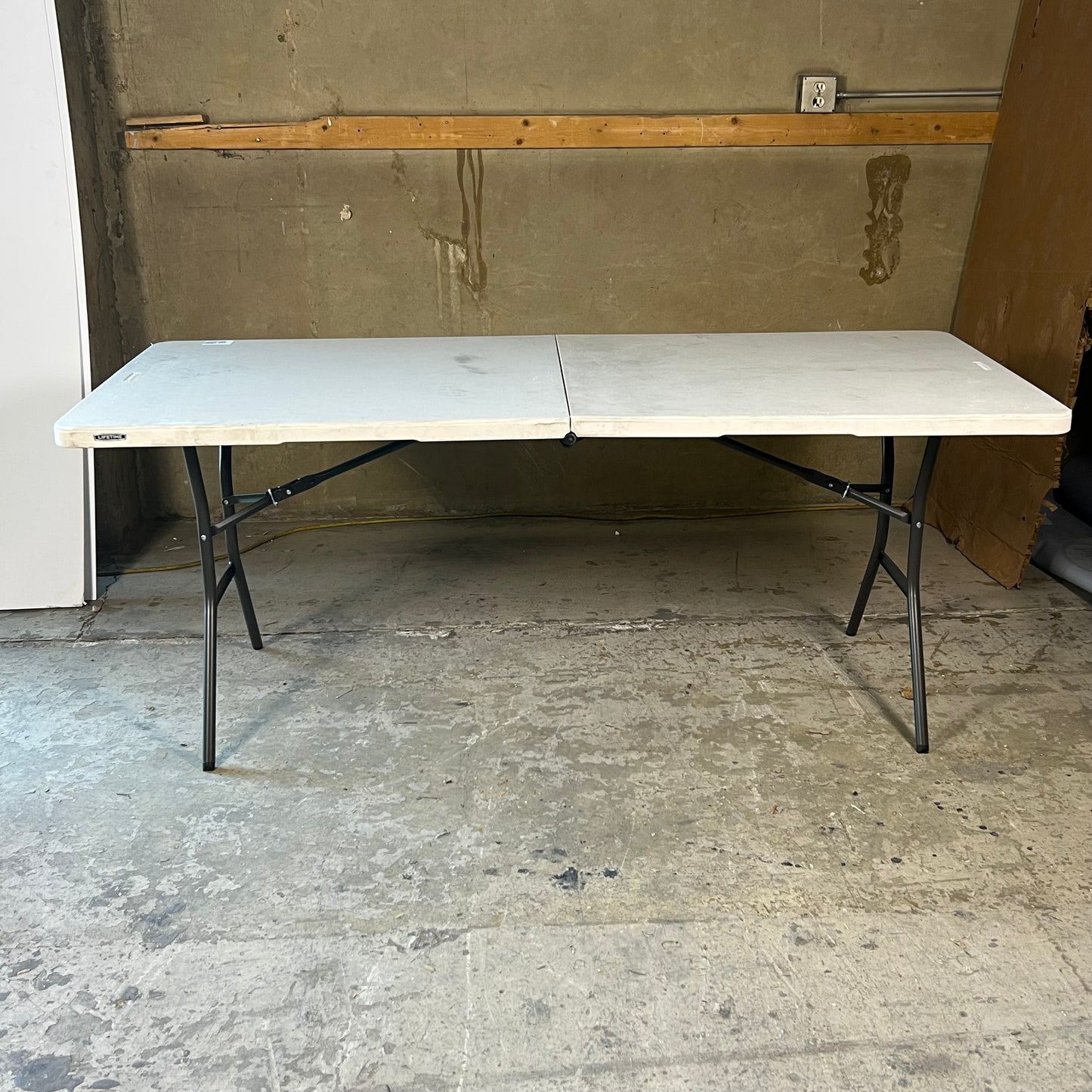 ZA@ LIFETIME 6 Feet Foldable Table with Built in Handle & Steel Legs (Minor Damage)