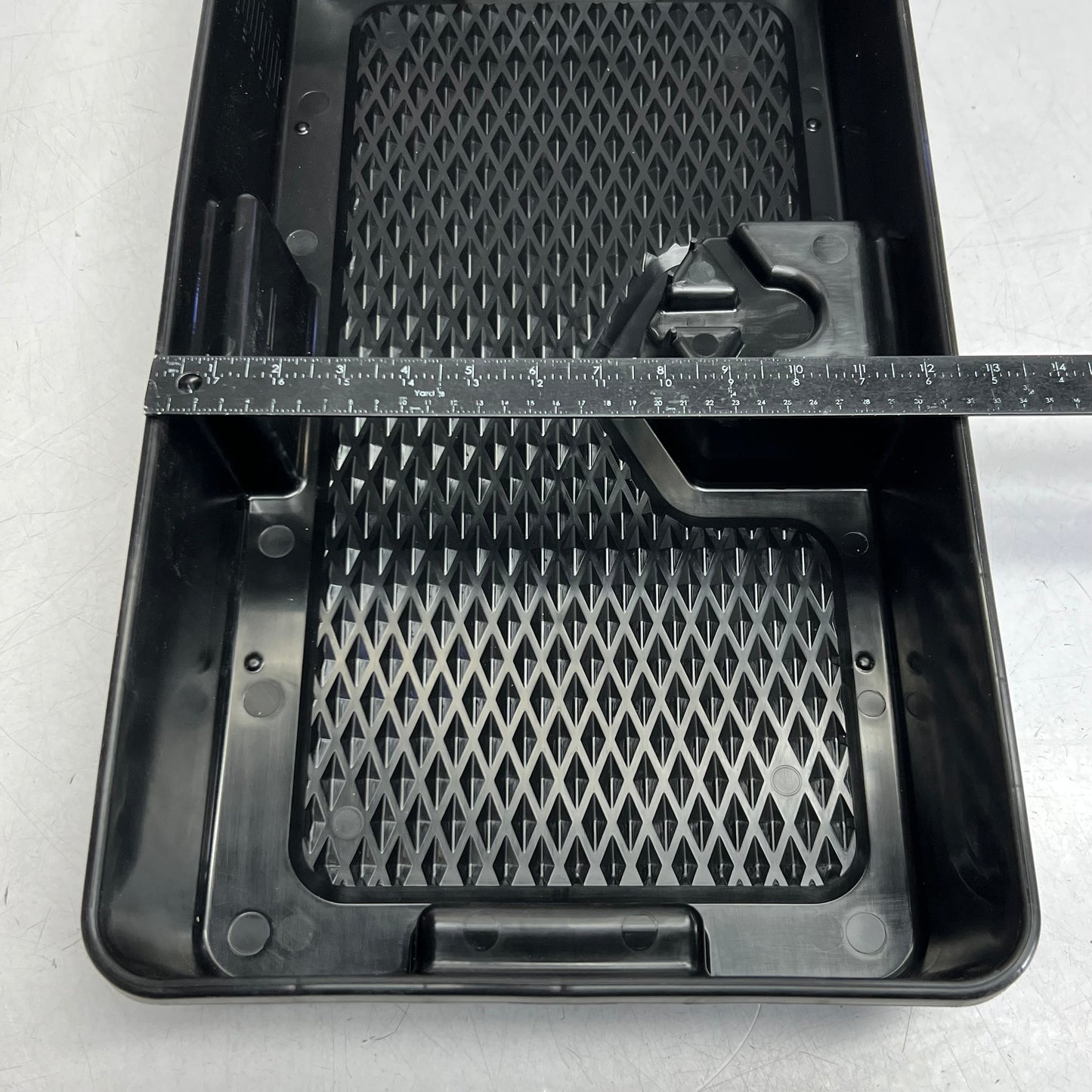 OEM TOOLS 11 Qt Drain Pan, Black 87312