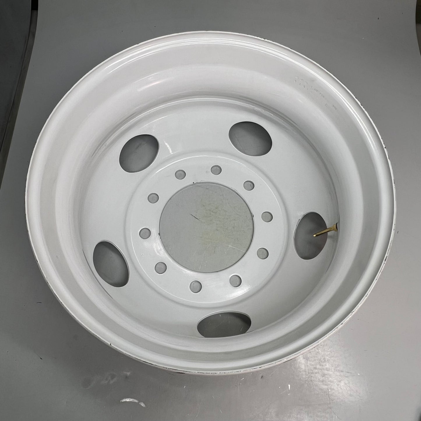 ACCURIDE Accu-Lite Commercial Vehicle Steel Wheel Max 7400lbs 125PSI White 51487