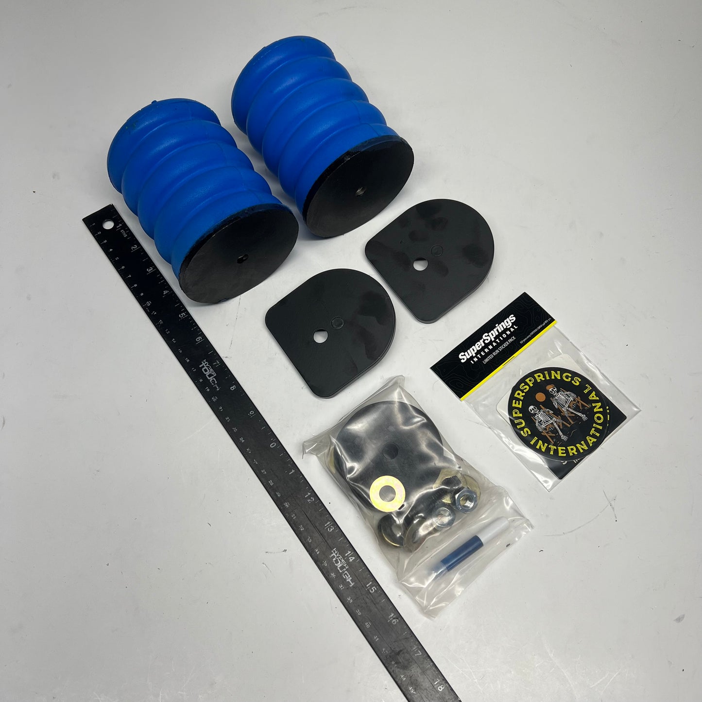SUPER SPRINGS Sumosprings Load Carrying Suspension Rear Kit Blue SSR-209-40