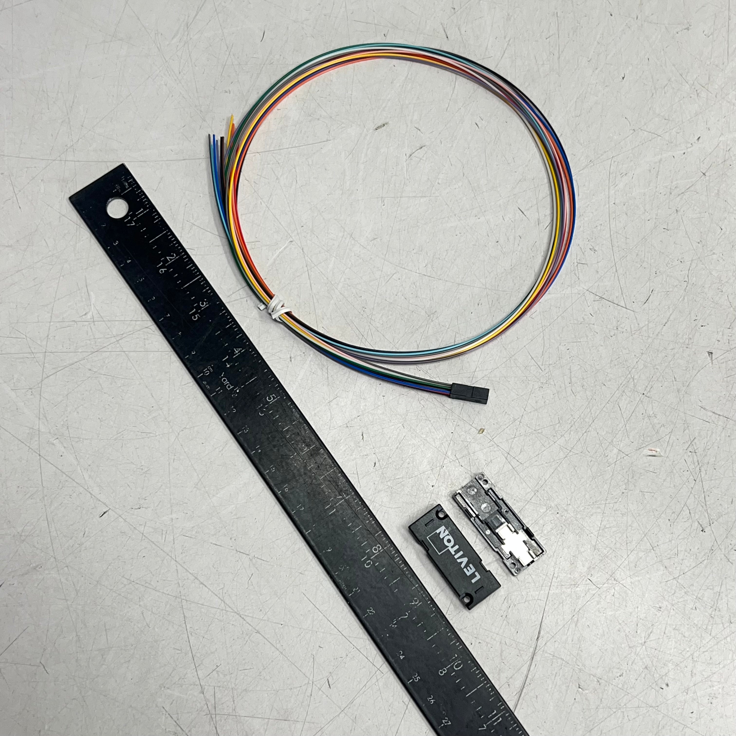 LEVITON Fiber Optic Fan-out Kit 12 Fiber Multicolor 49887-12S – PayWut