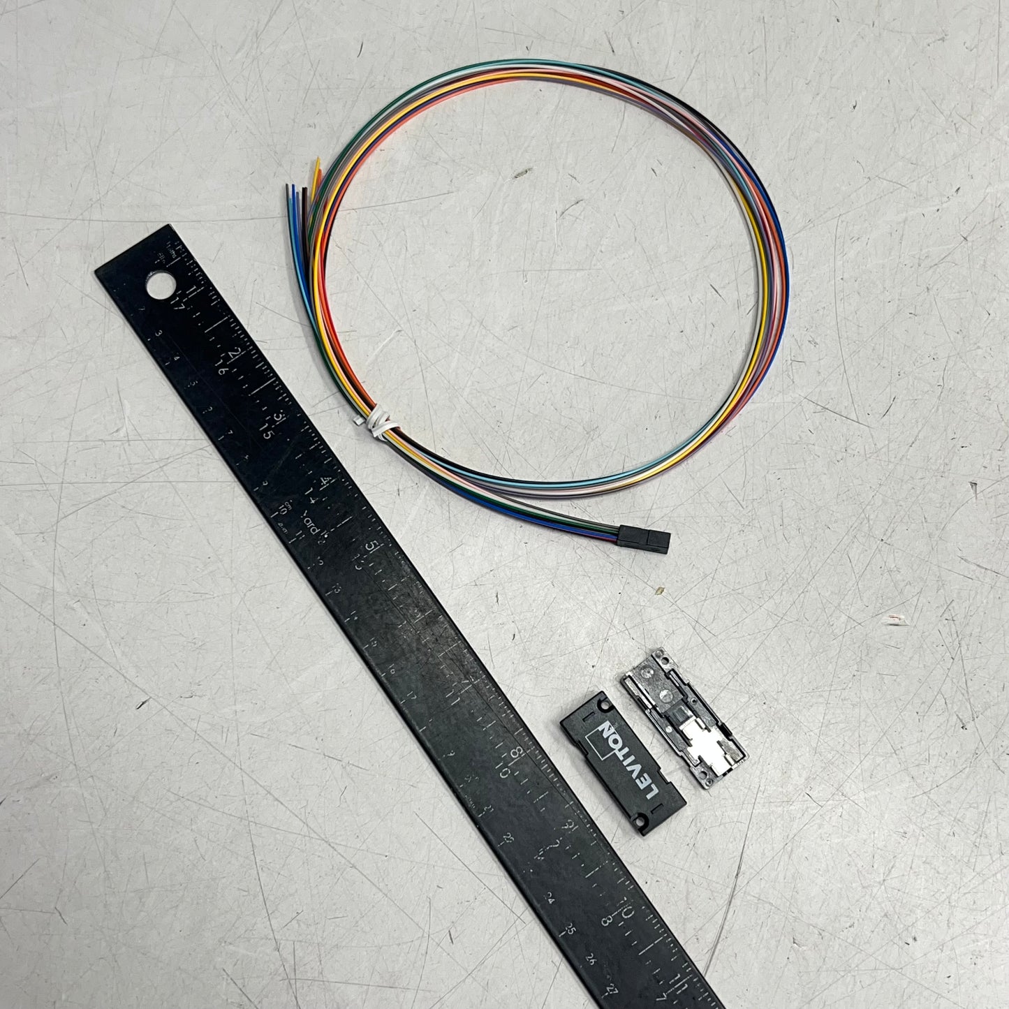 LEVITON Fiber Optic Fan-out Kit  12 Fiber Multicolor 49887-12S