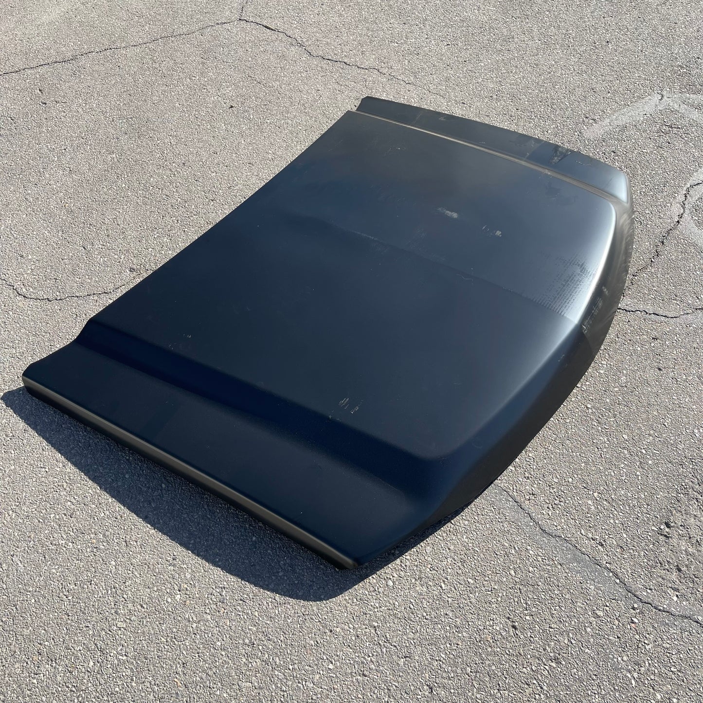 ZA@ Pallet of ORIGINAL EQUIPMENT REPRODUCTION Hood for Chevy Silverado 2005-2007 Black 15295820 (AS-IS)