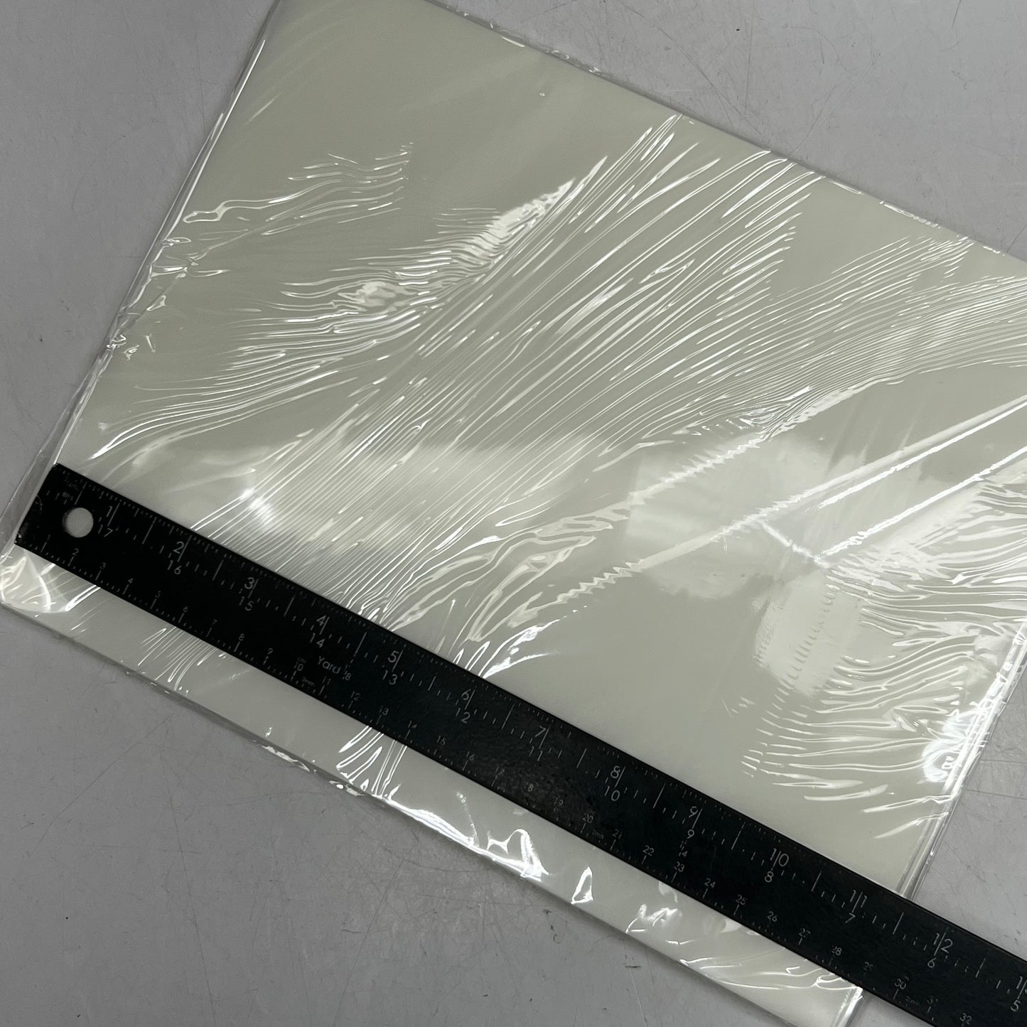 FELLOWES (300 PACK) Thermal Laminating Pouches 9" x 11.5" Clear 5247101