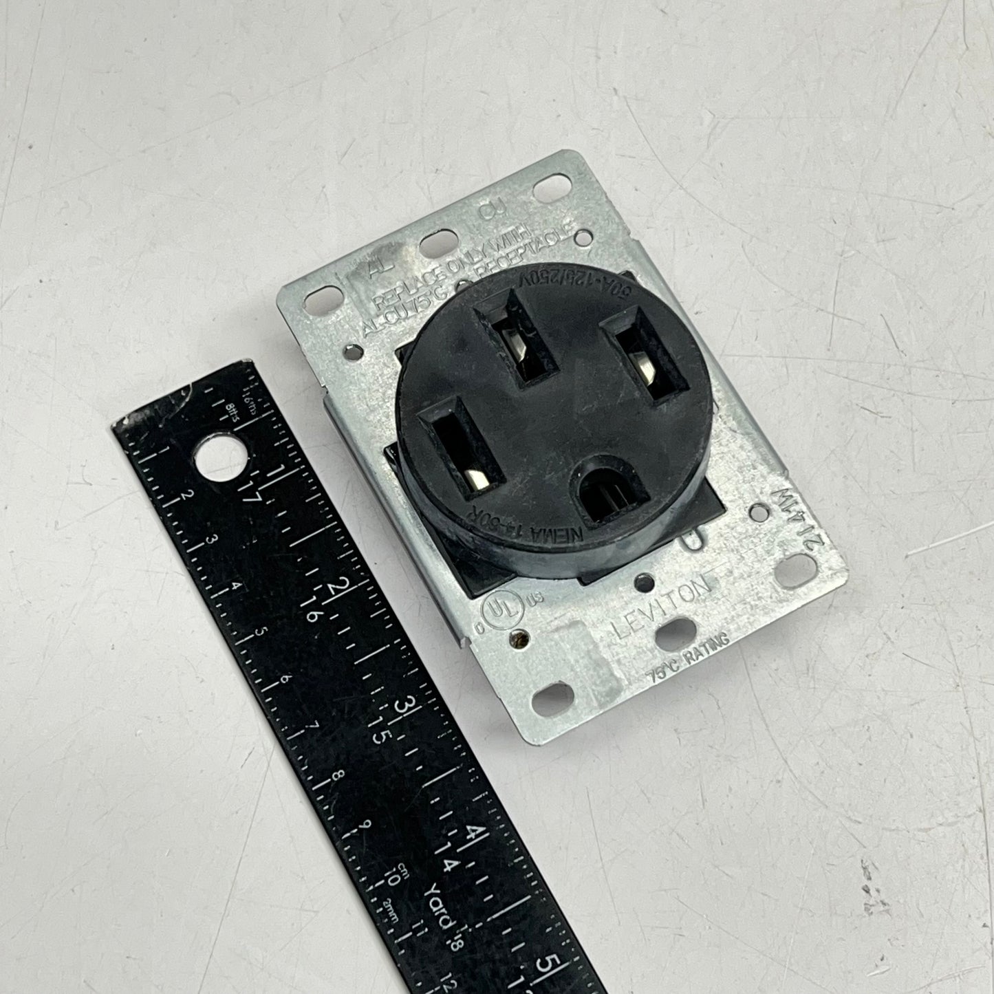 LEVITON Industrial Grade Flush Mount Receptacle  125/250 00279-001-S00 (Used)