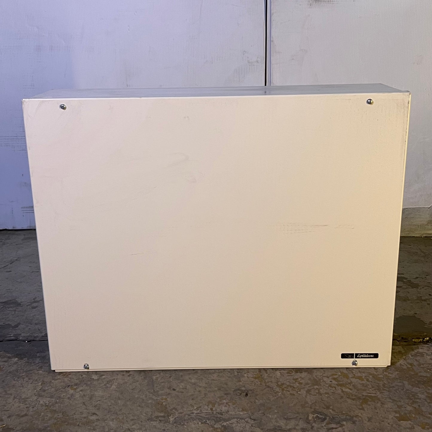 LIGHTALARMS 400W Steel Mini Inverter Wall LMIU-400 (New Other, Minor Striped)