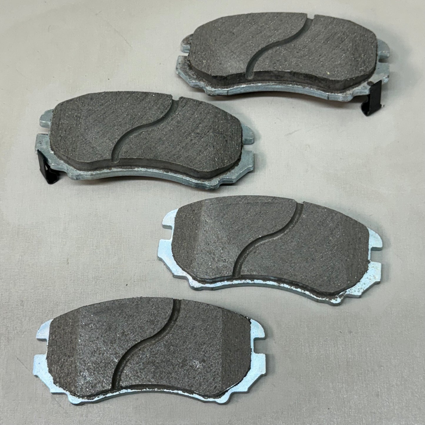 WAGNER OEx Premium Ceramic Disc Brake Pad Set 5" x 2" Grey OEX924