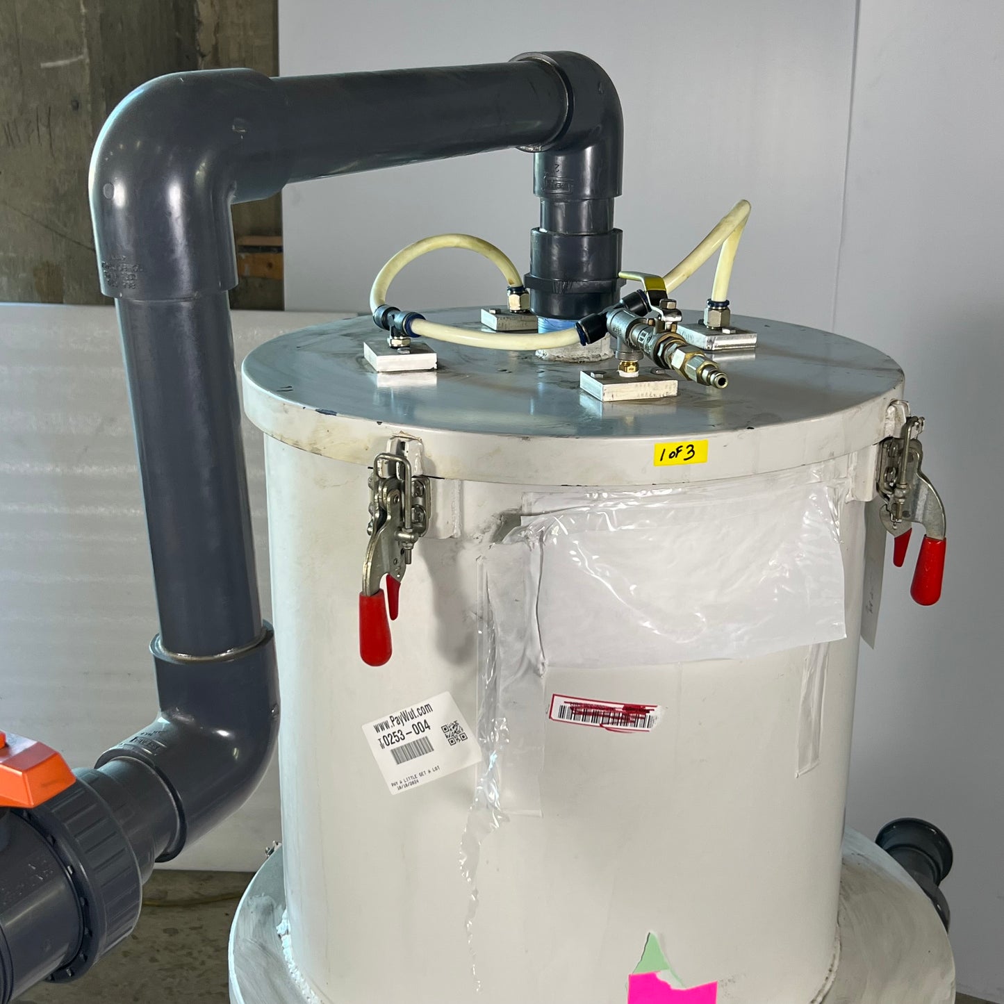 Air Compressor Sz 55" H x 21.5" D, White (New Other)