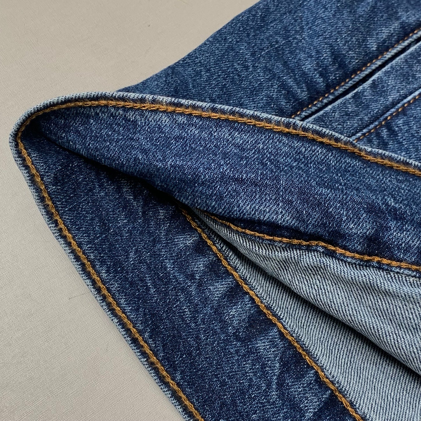 LEVIS STRAUSS Signature Chore Trucker Jacket Men's Sz M Indigo Escape A61910002