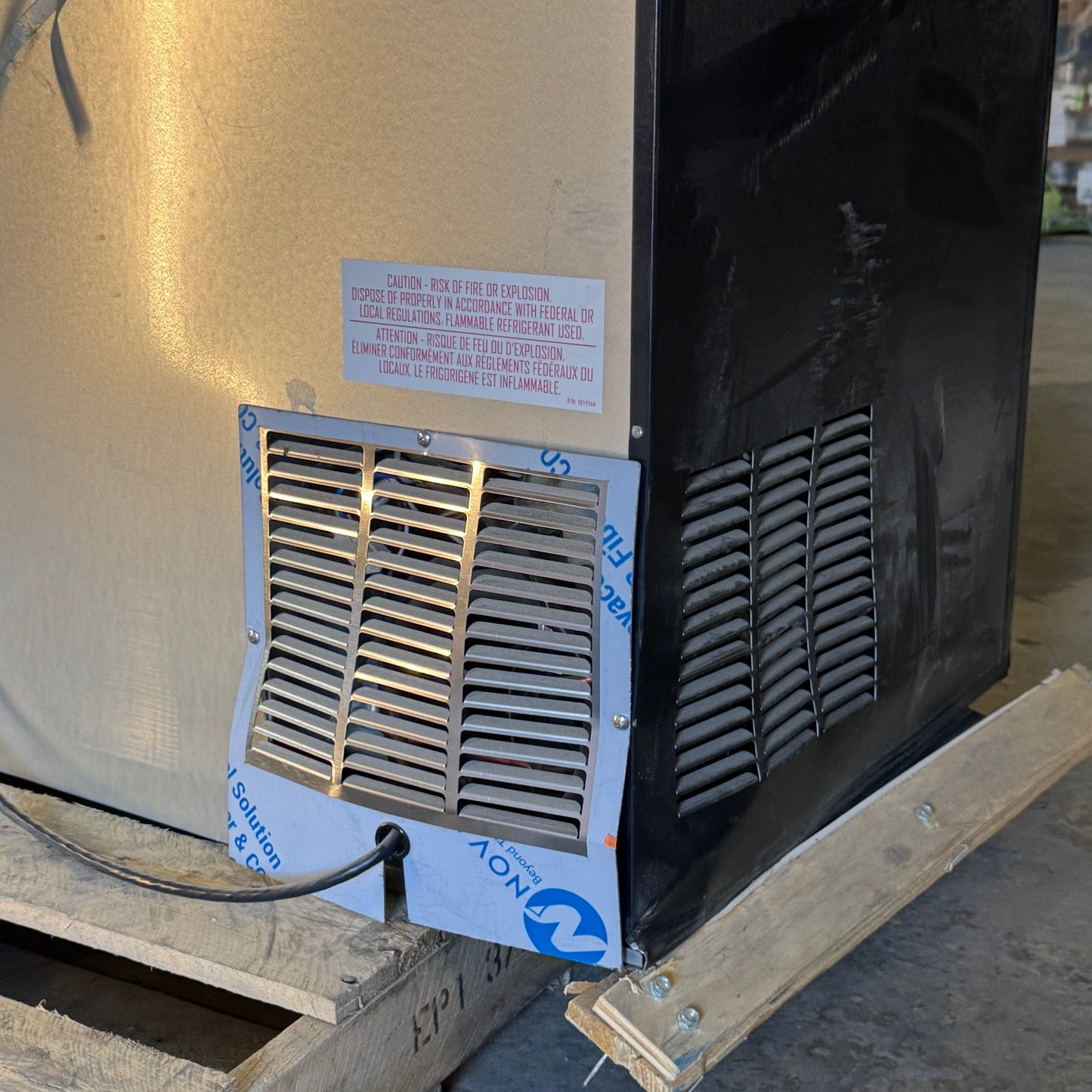 PERLICK Commercial Freezer Glass Chiller Mug Froster R290 115V FR60RT-3 (New Other, Slight Damage on Corner)