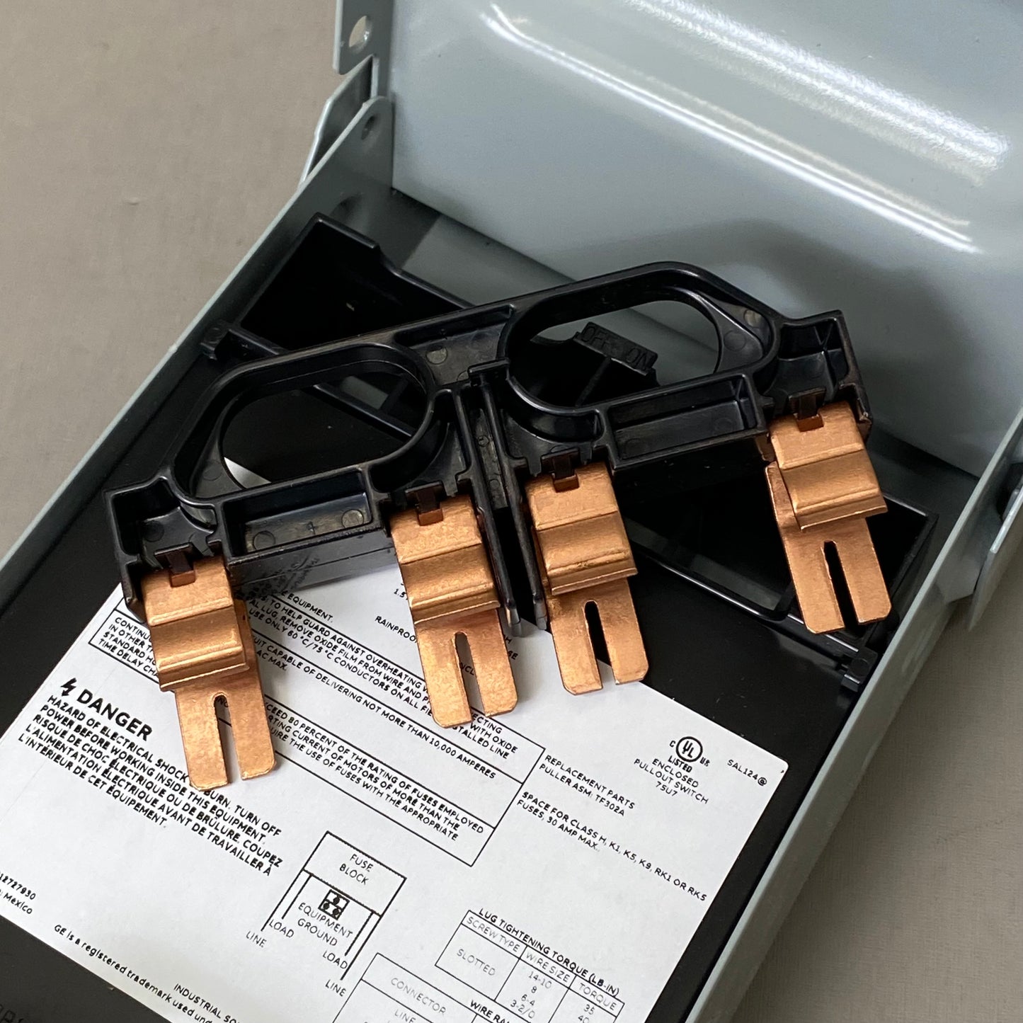 ENERGY INDUSTRIAL SOLUTIONS Air Conditioner Disconnect 9.75"x5.5"x3.75" Grey TF30RCP