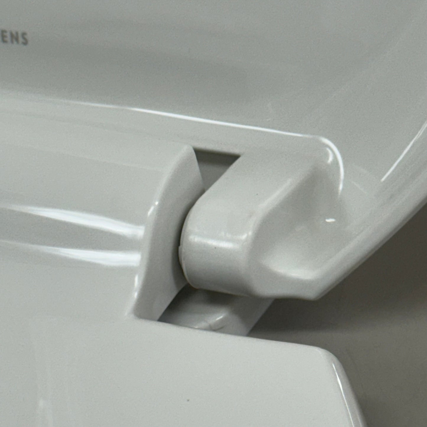 JONES STEPHENS Slow Close Premium Plastic Toilet Seat 16 1/2" White C1606OS00