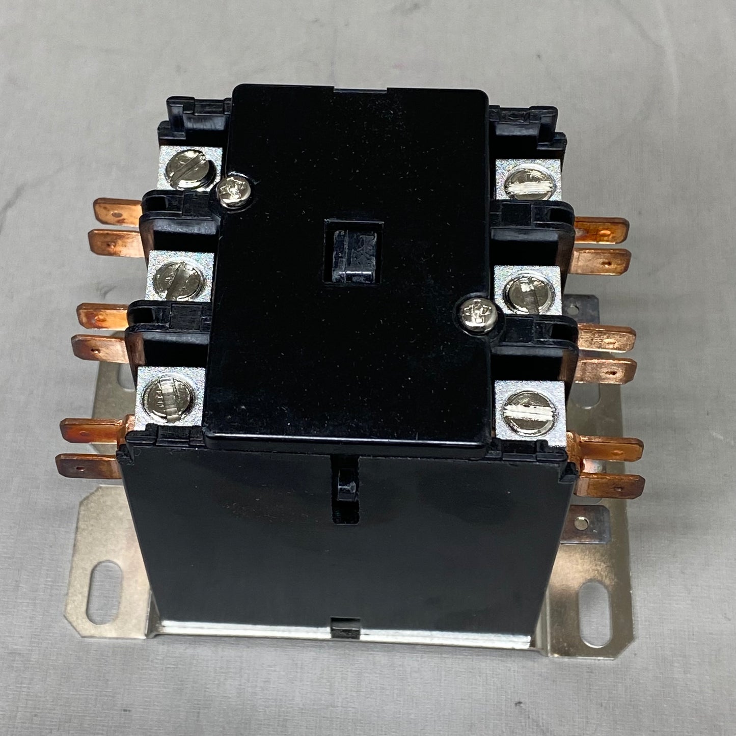 JARD Definite Purpose Contactor W/ Lugs For Electric Heating  3 poles, 24V 17335