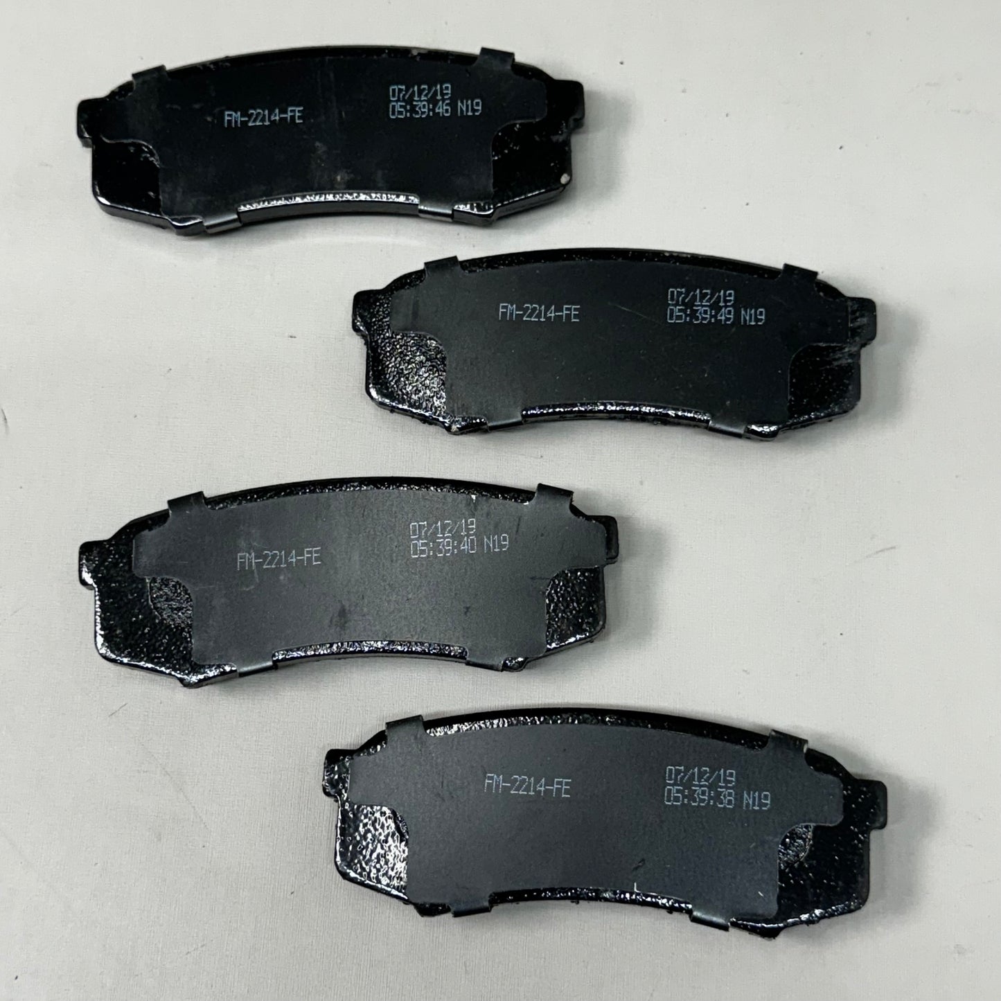 WAGNER OEx Lot of 8! Brake Pads Different Sizes See Description