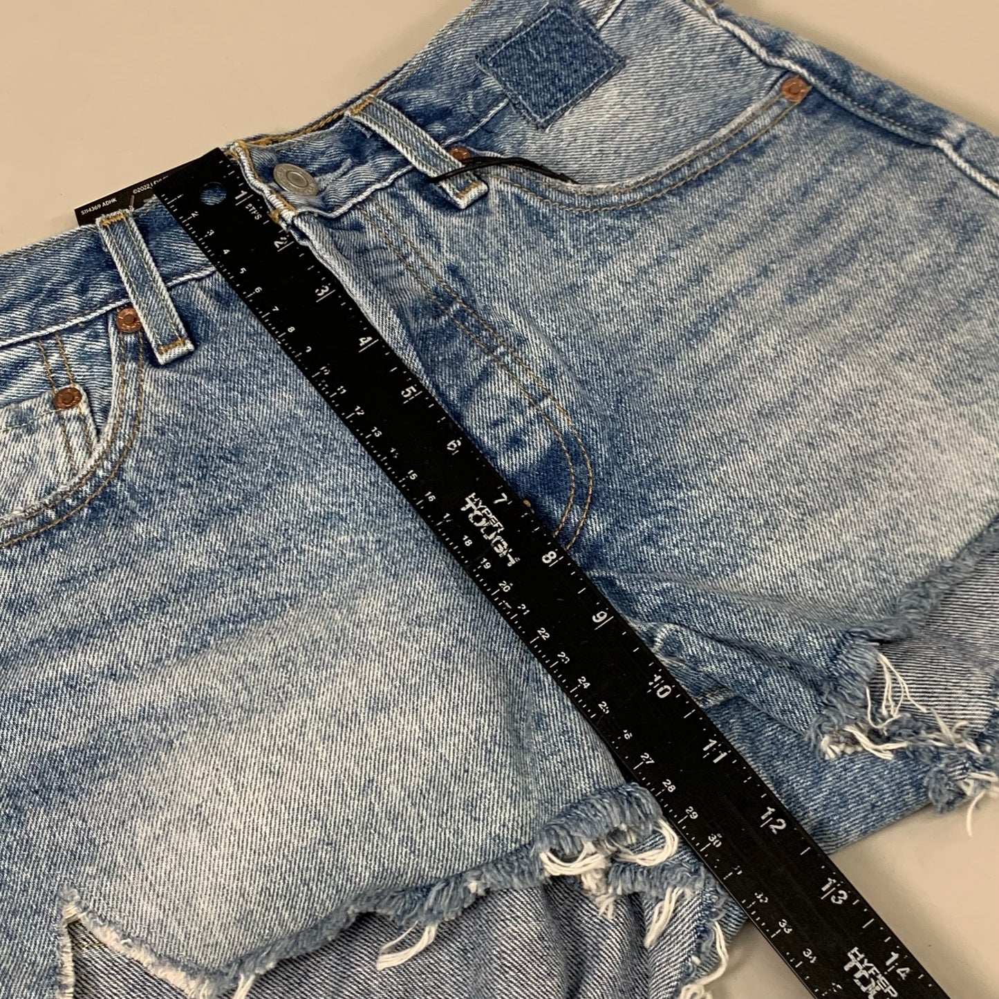 LEVIS 501 Original Fit High Rise Shorts Medium Wash Women's Sz 25 Mega Vibe Blue