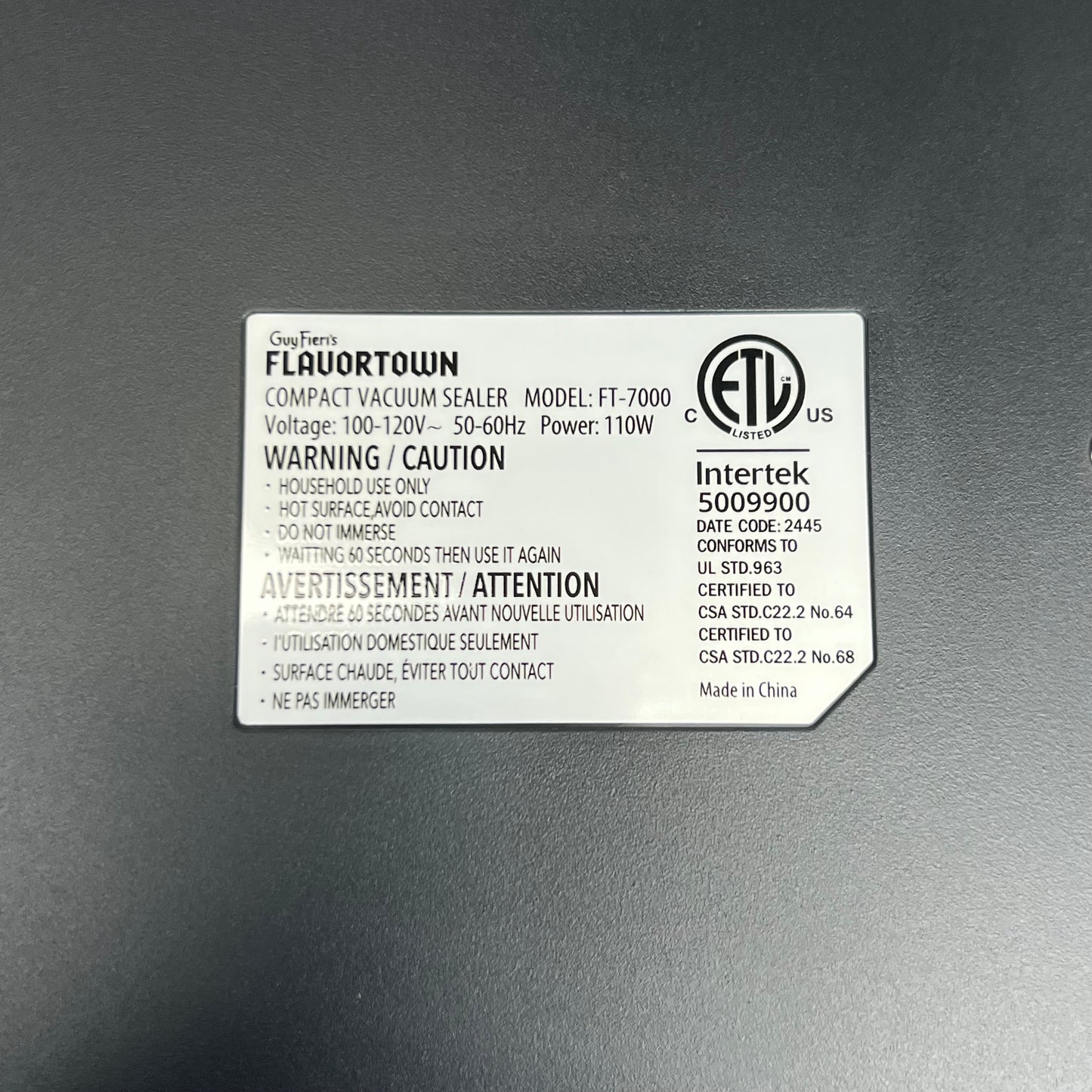 FLAVORTOWN Compact Vacuum Sealer 15"L x 6"W x 3"H Black FT-7000