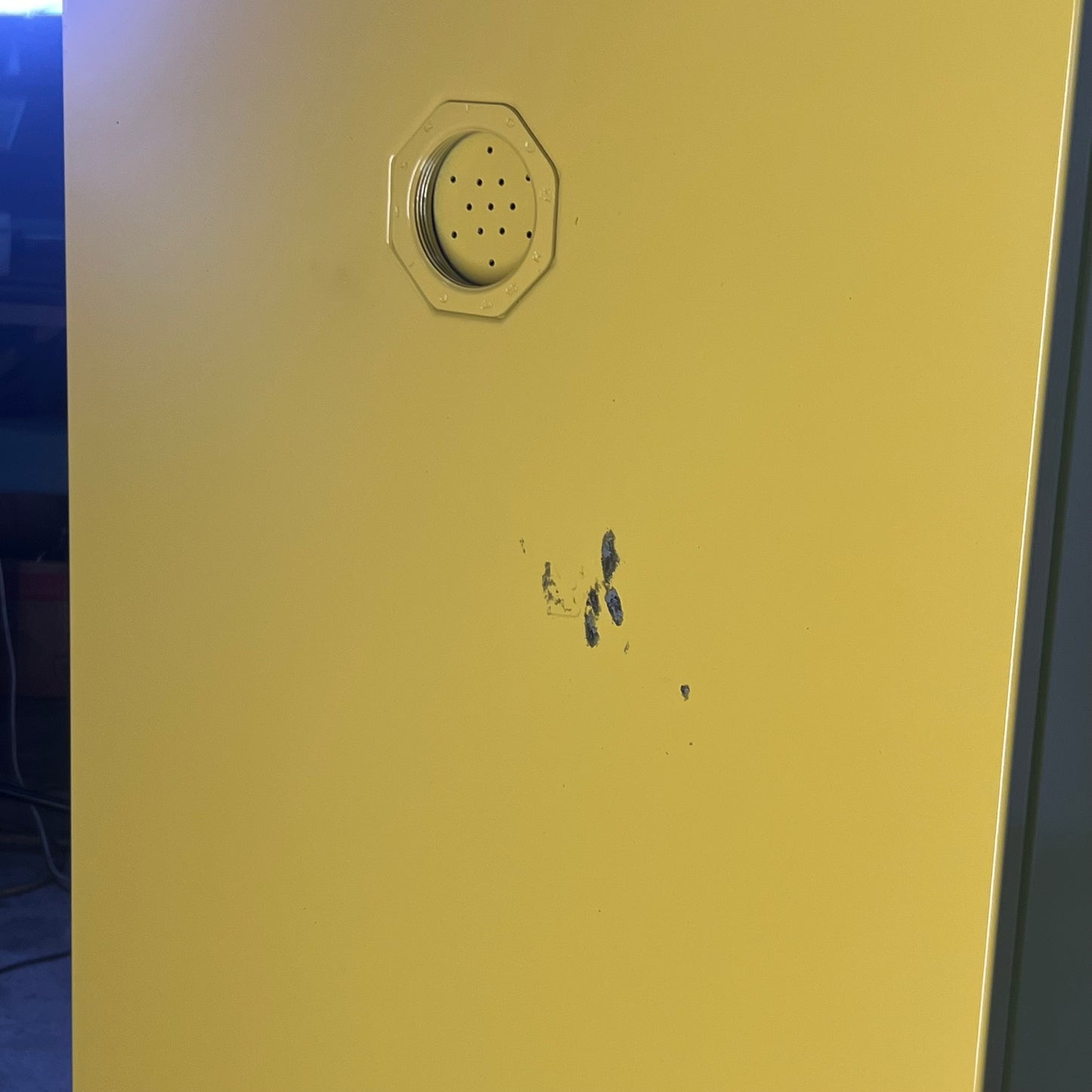 ZA@ SECURALL Safety Cabinet for Flammables W/ Self-Latch Standard Door (New Other, Minor Striping)