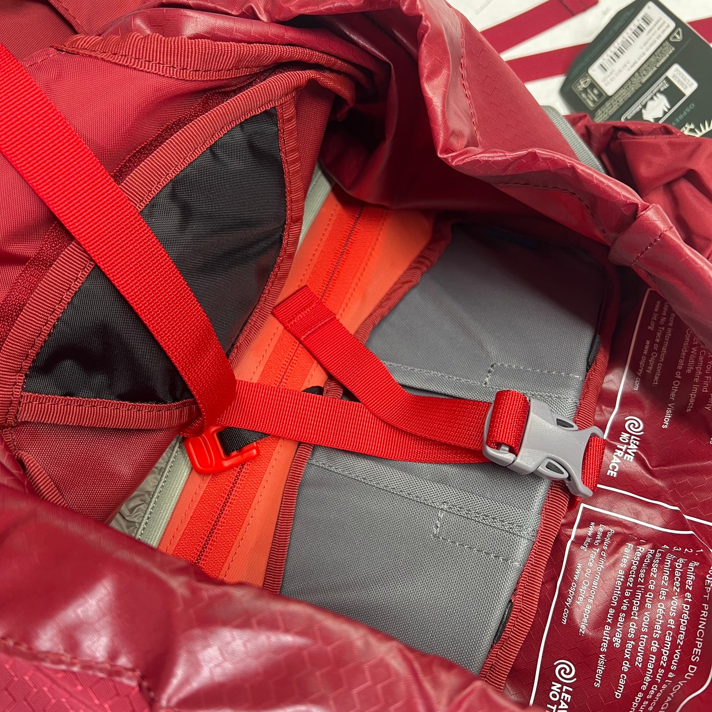 OSPREY Ariel 55L Pack Custom Fit Women's Sz L Torso Adjust Claret Red 10002887