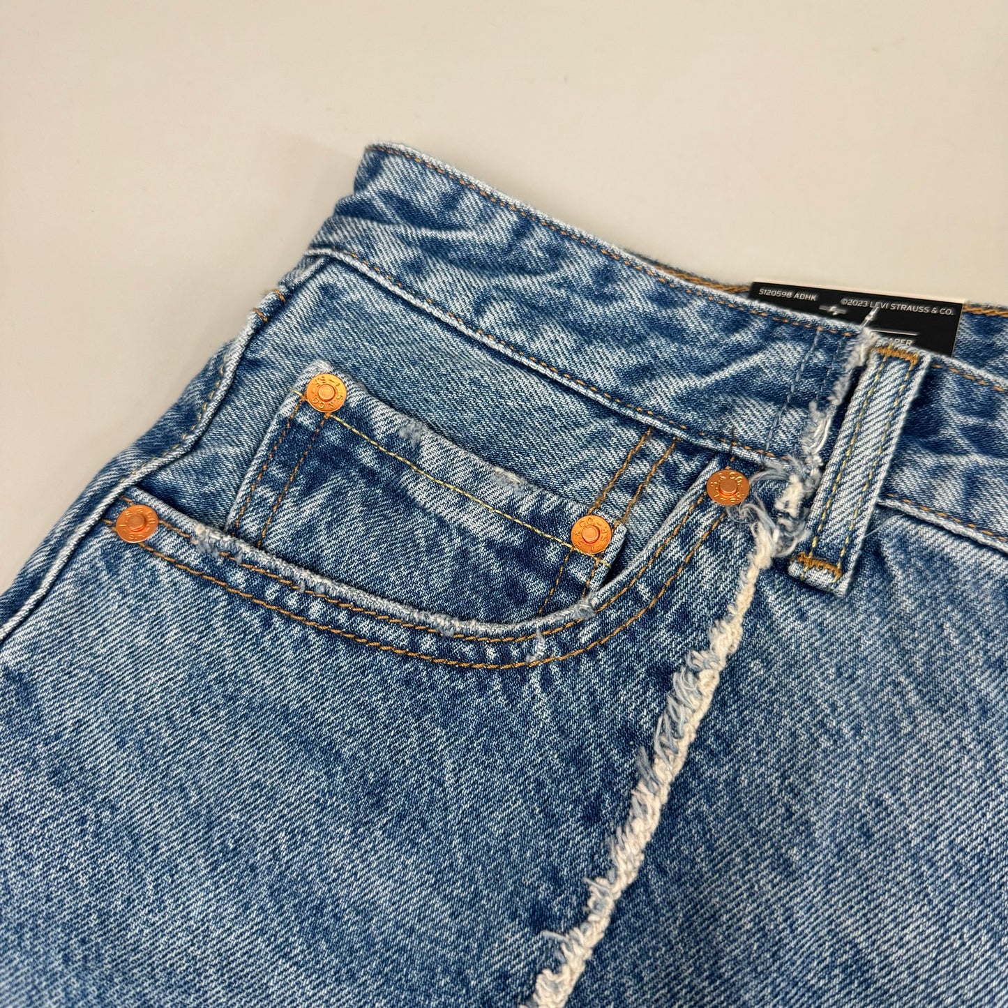 LEVIS Recrafted Icon Skirt Mid Rise Original Women's Sz 32 Novel Notion Med Wash