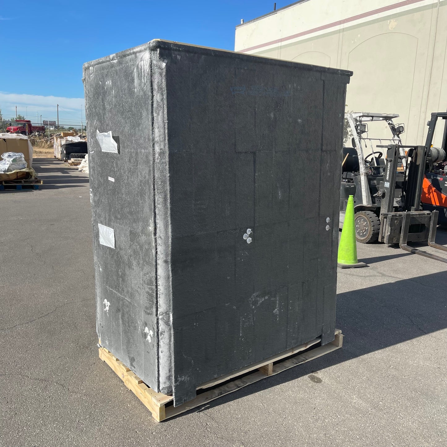 ZA@ Pallet of FIBER CARE BATHS Shower Unit White (Damaged)(A)