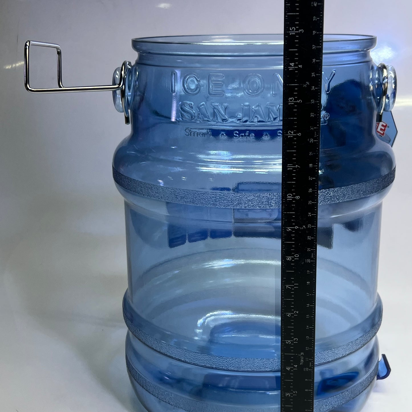 SAFTICE TOTE San Jamar Sanitary Tote to Transport Ice 5 Gal. SI6100