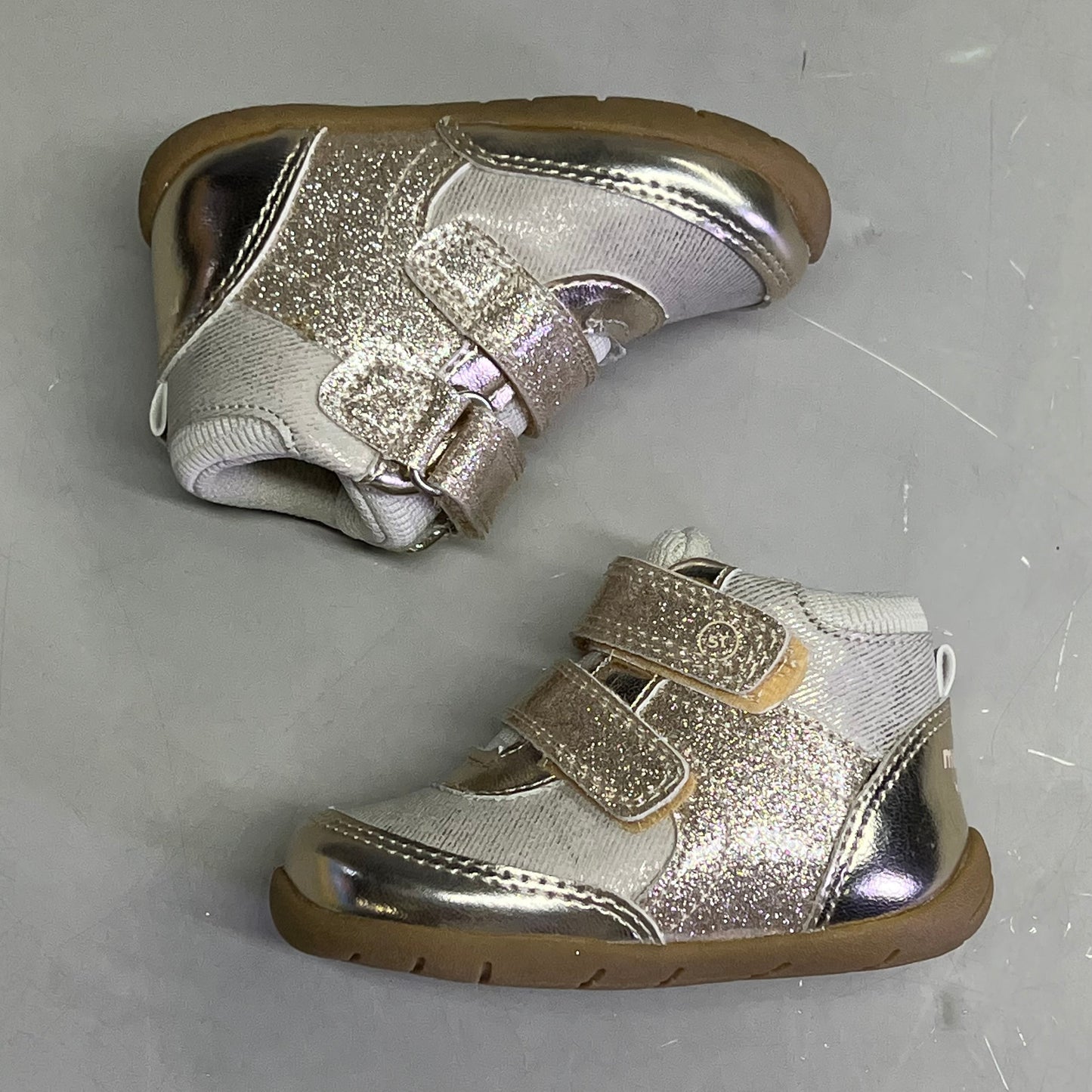 MUNCHKIN By Stride Rite Bennett Style Baby Sneaker Girls Sz 3M Gold MK000202