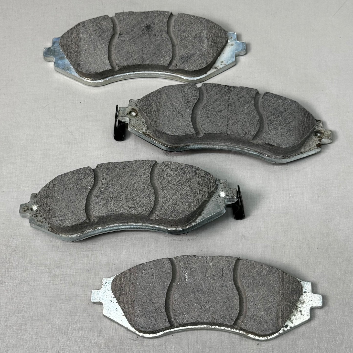 WAGNER OEx Ceramic Disc Brake Pad Set 6" x 2" Grey OEX1035