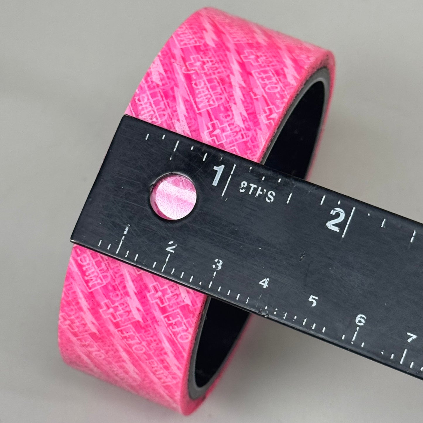 ZA@ MUC-OFF Bike Rim Tape 10 Metre Roll Plastic w/ 4x Seal Patches 30mm Pink 20072 As-is