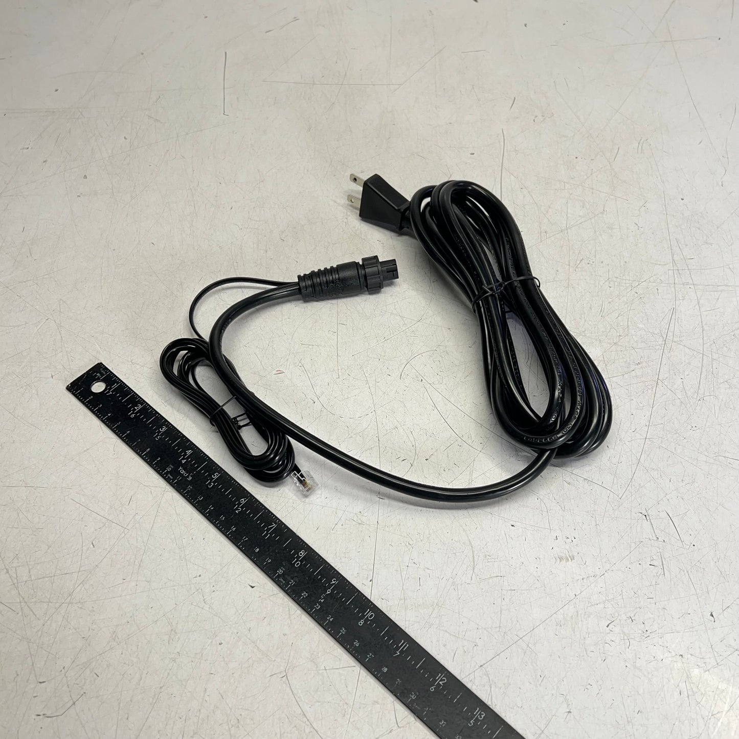 Ac Plug W/ Dimming 3 Prong Wall Plug-in 16 AWG x 30 - 300V - 6 Pin  Black