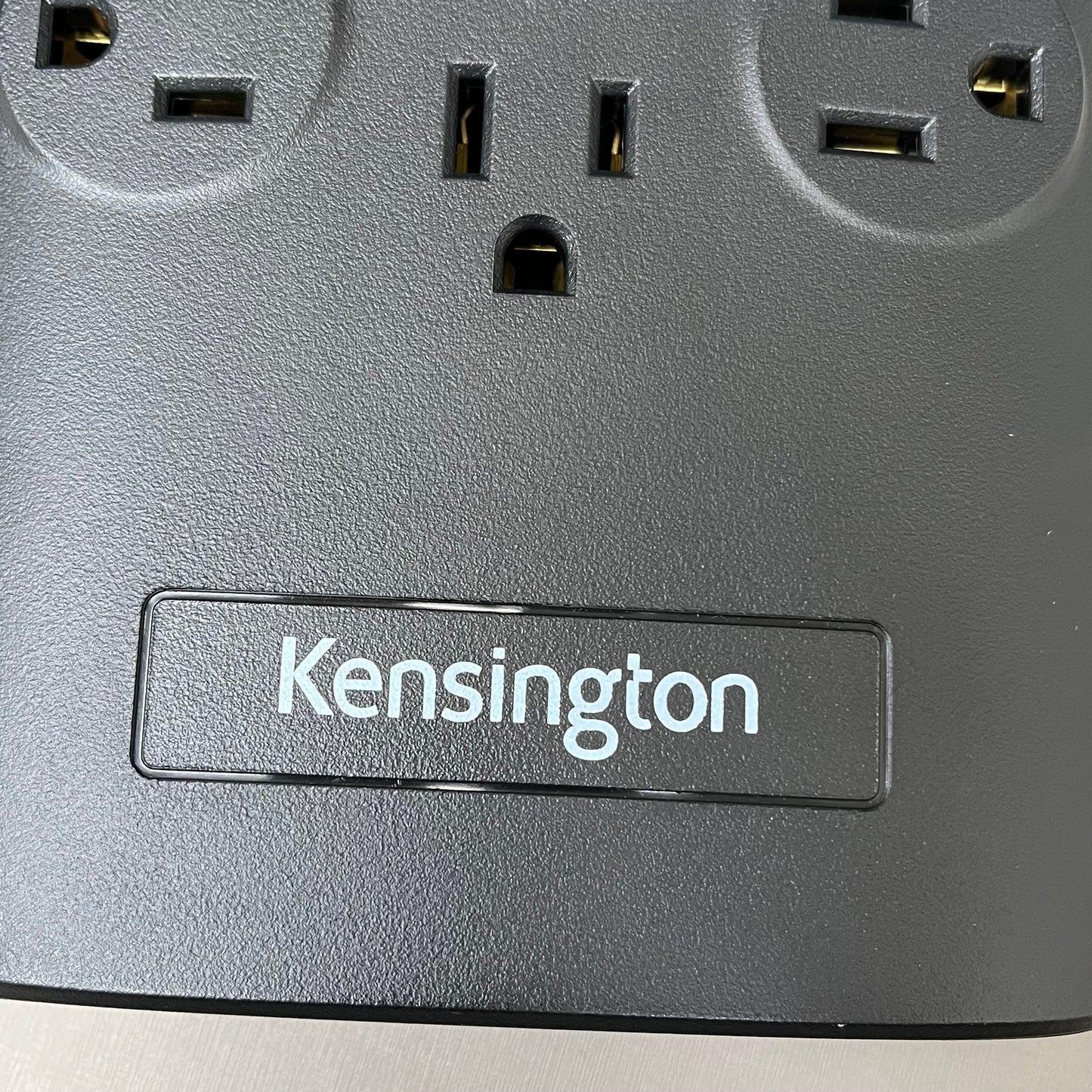 KENSINGTON Universal AC Charge Station Cabinet for 12 Tablets or Notebooks K62878NA