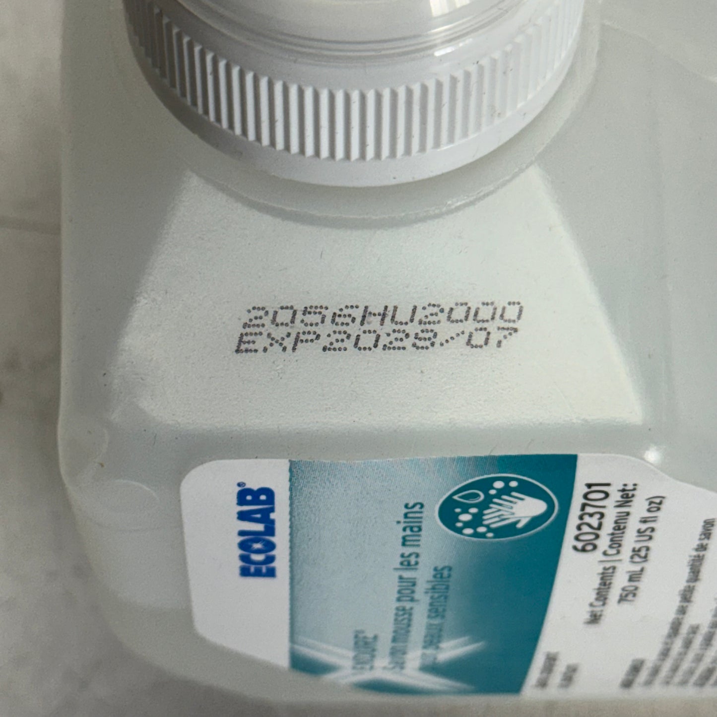 ECOLAB (6 PACK) Sensitive Skin Foam Hand Soap 25 fl oz. 6023701 BB 07/28
