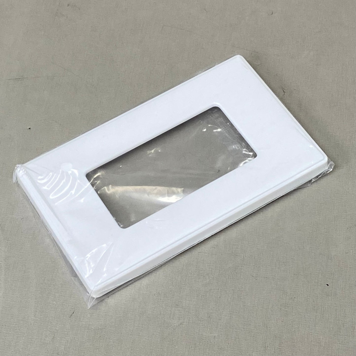 ELEGRP High Speed Duplex USB Receptacle 4.57"x1.93"x2.8" White R1615D42AC-WH