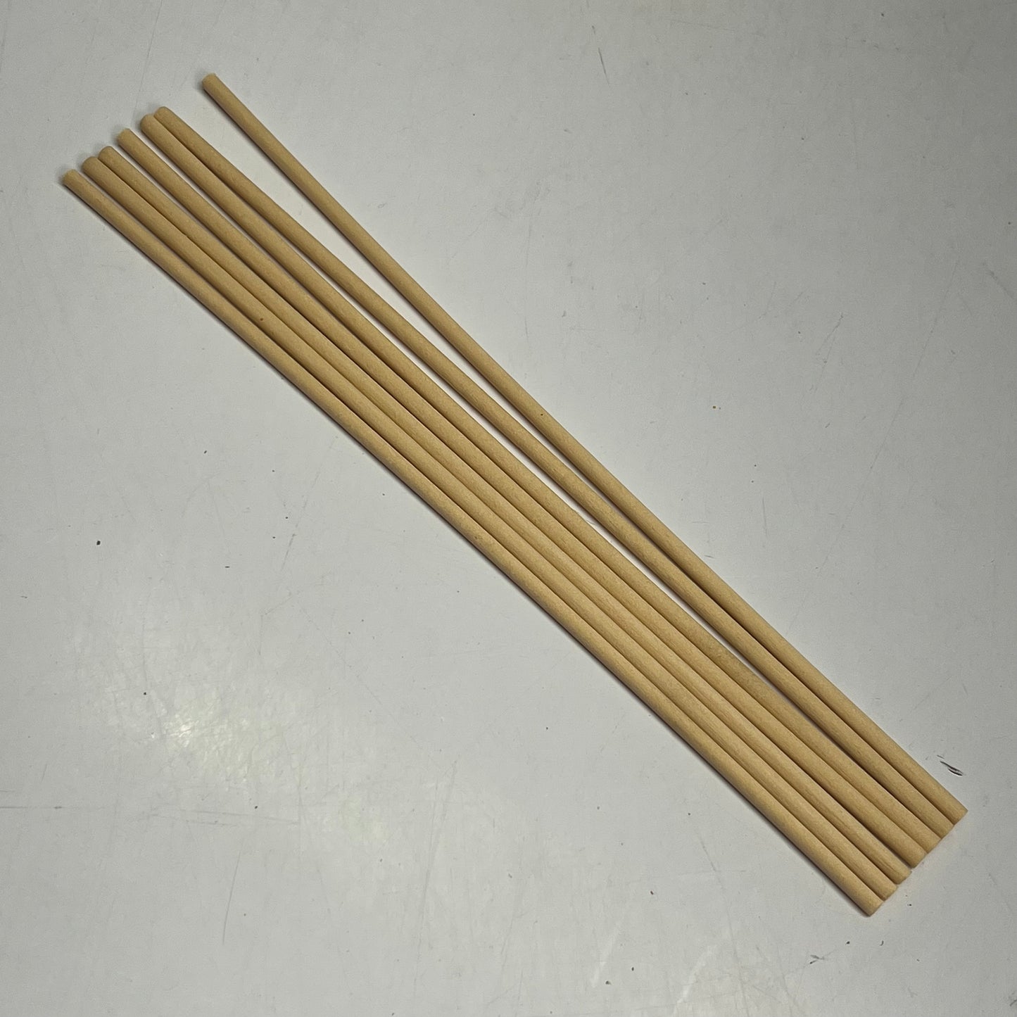 ANDALUCA Apple Cinnamon Reed Diffuser Botanical Fragrance 7.5 fl oz  Amber