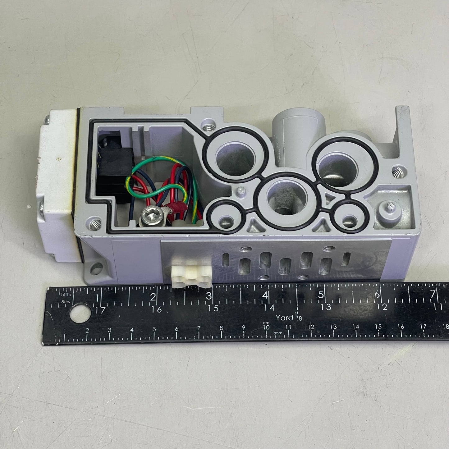 PARKER 5-Port Solenoid Valve For Pneumatic Systems (H2 Or H3 Assembly) Grey